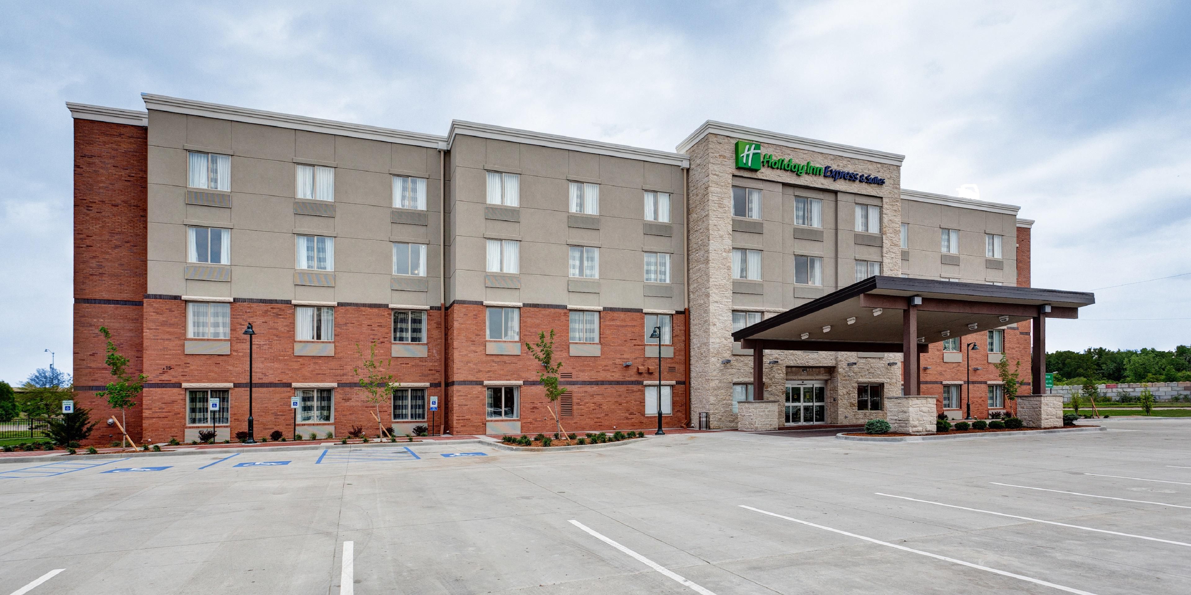 Holiday Inn Express Suites Manhattan Hotel By Ihg