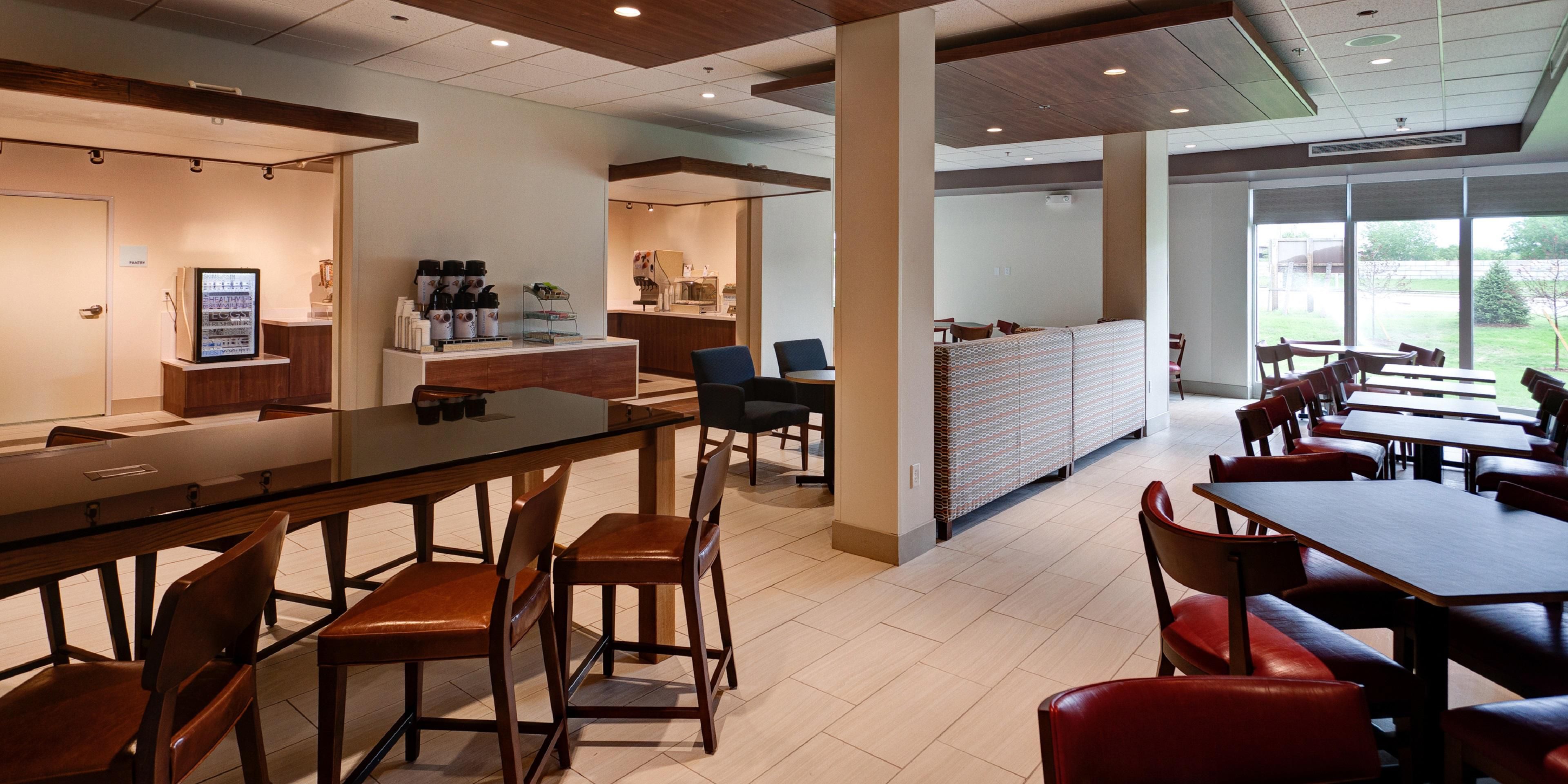 holiday inn express and suites manhattan 3906220762 2x1