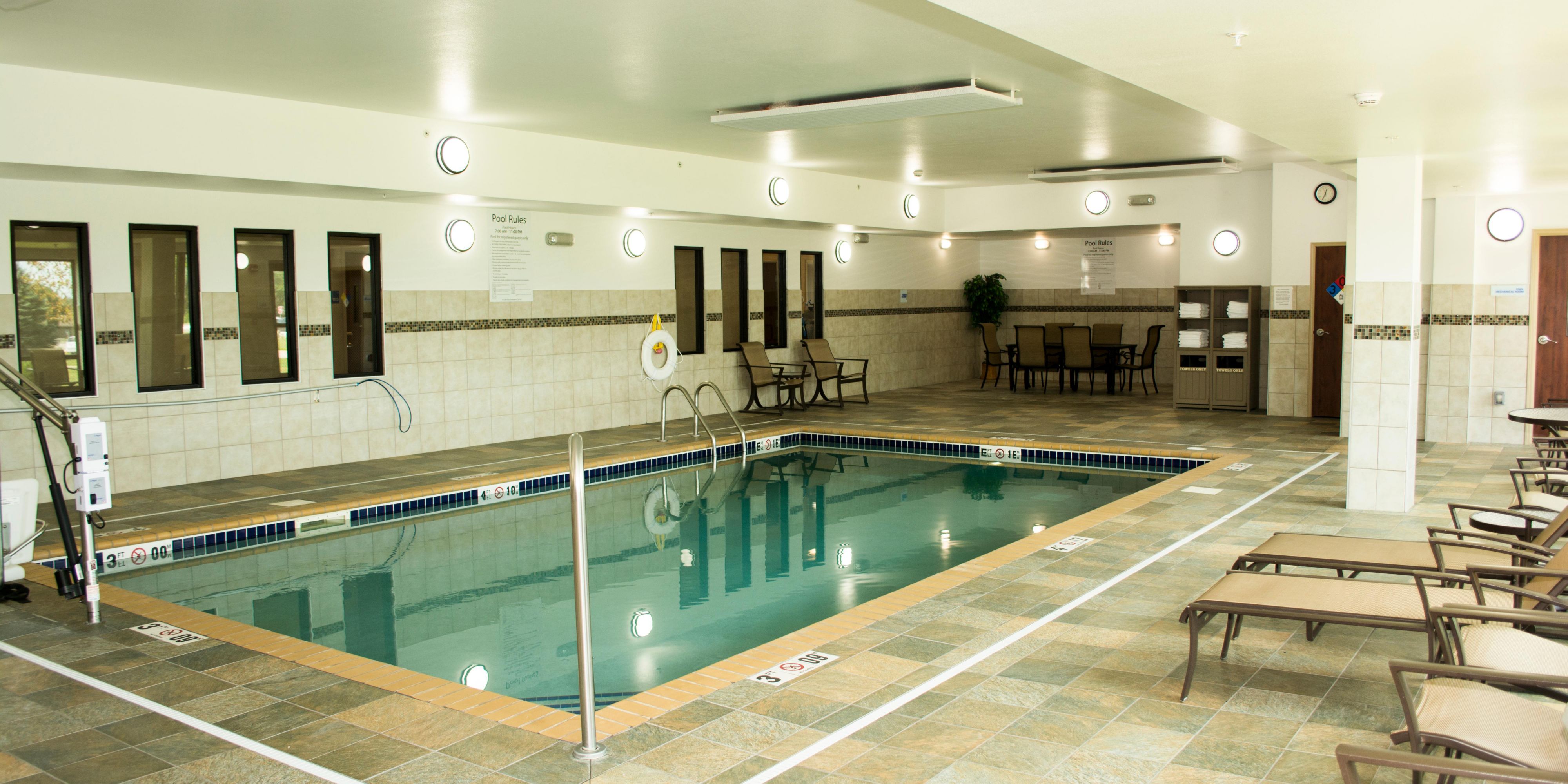 Holiday Inn Express Suites Mason City Hotel By Ihg