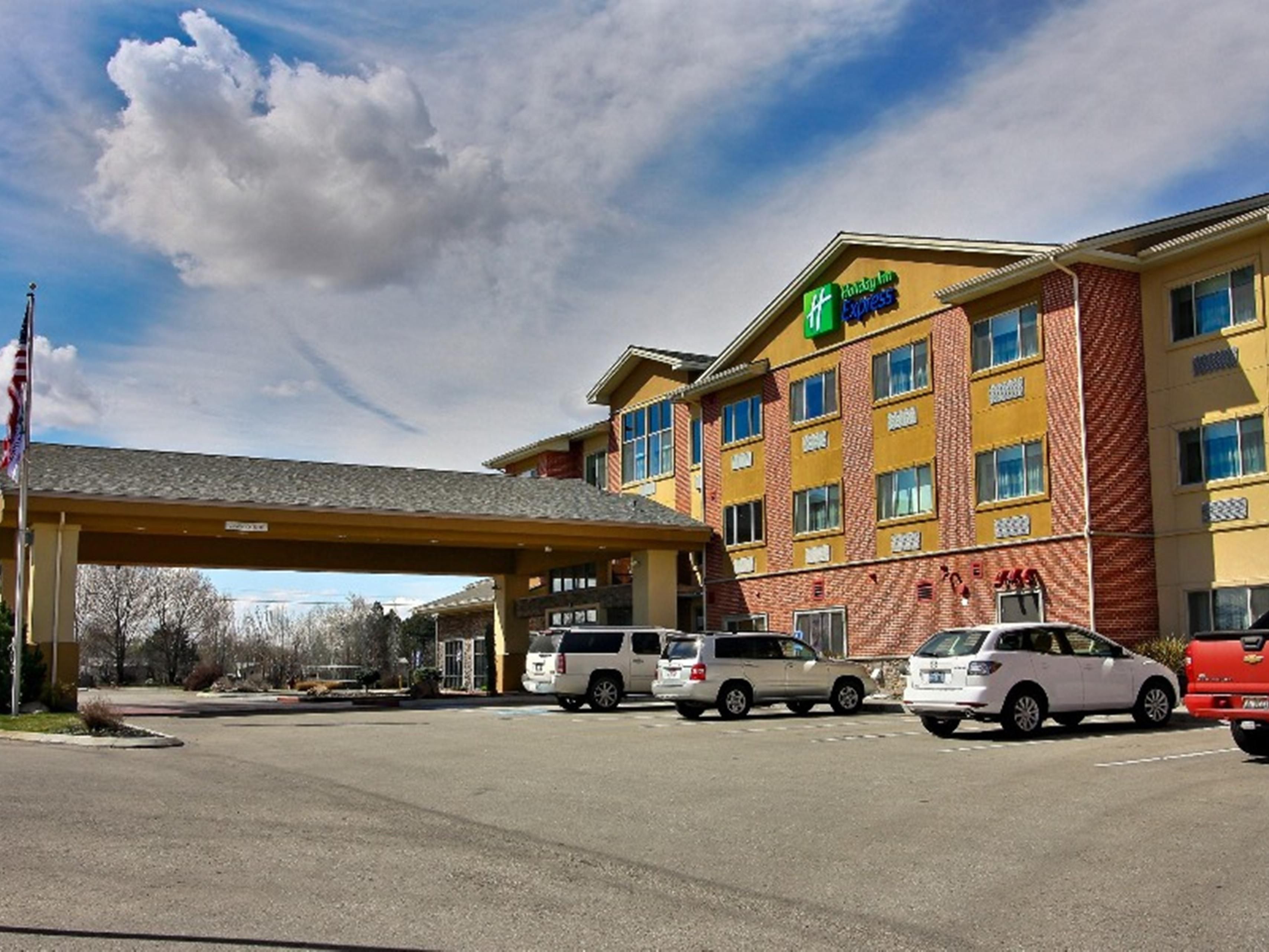 holiday inn express and suites meridian 3487044318 4x3