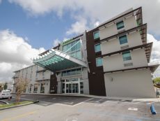 Holiday Inn Express & Suites Miami Airport East in Miami, Florida