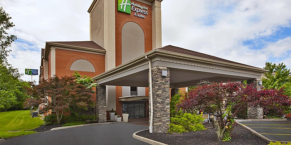 Holiday Inn Express Suites Cincinnati Northeast Milford