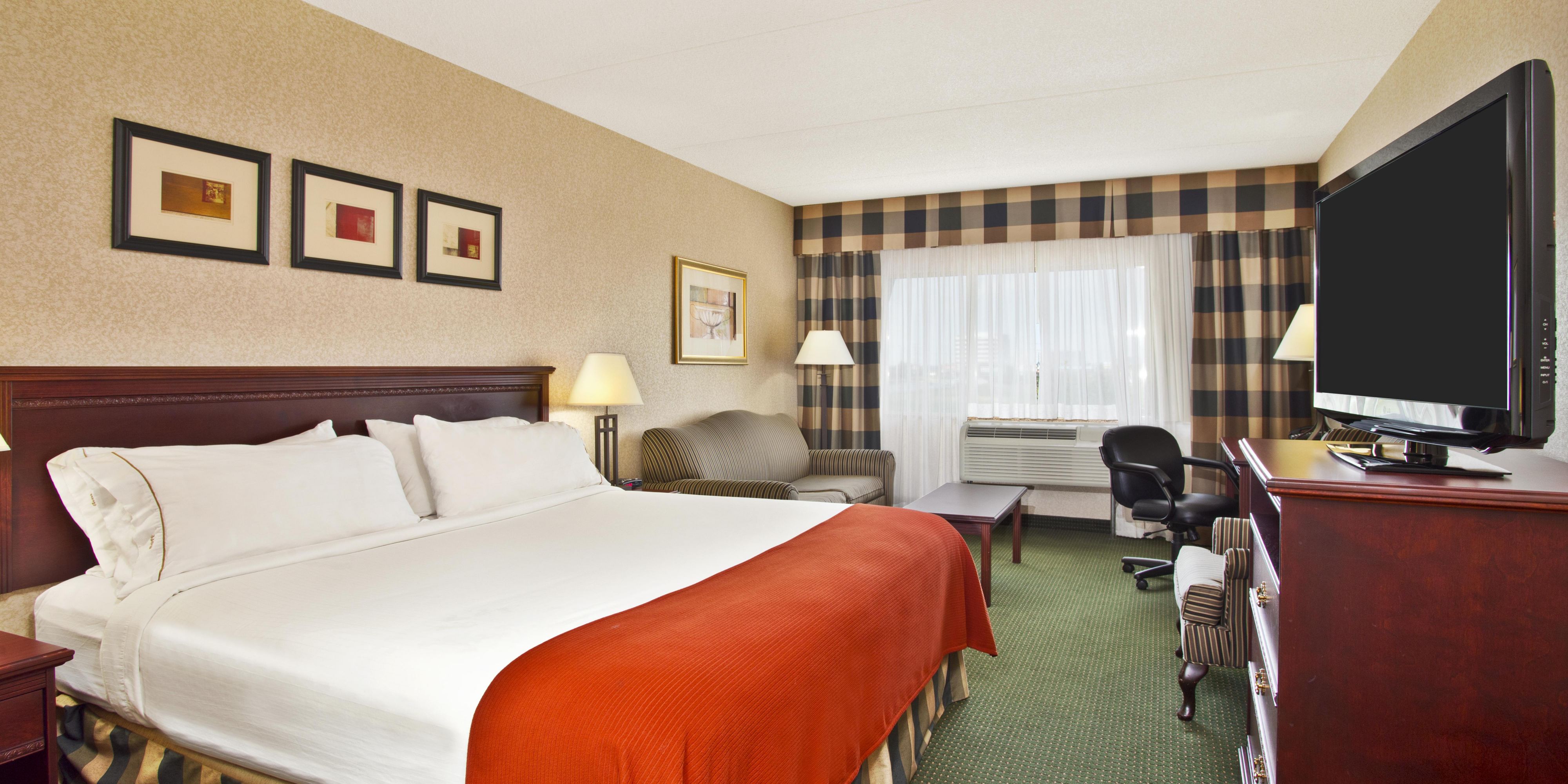 Toronto Hotels With Pool Holiday Inn Express Suites Toronto