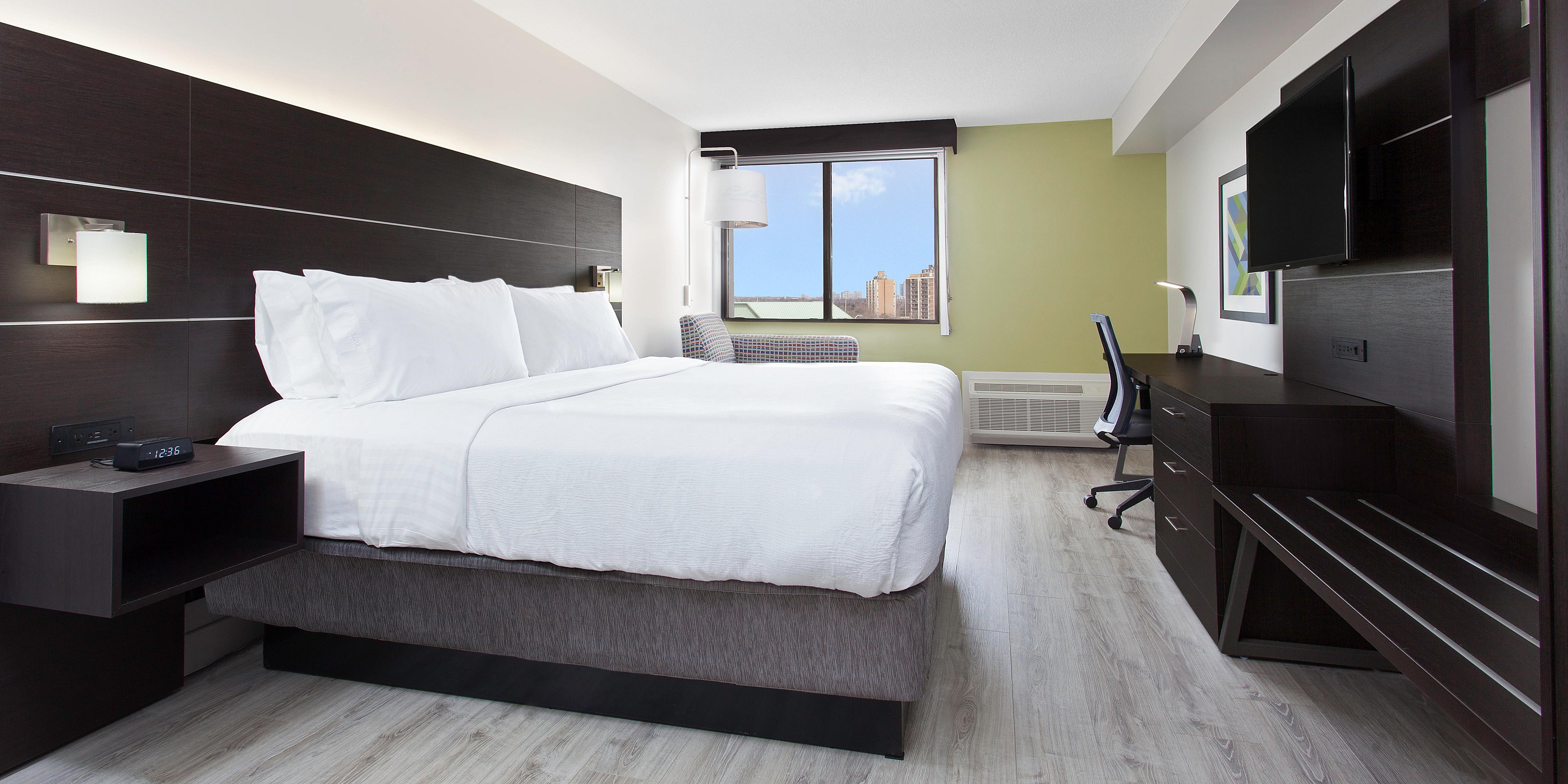 Hotels In Mississauga Holiday Inn Express Suites