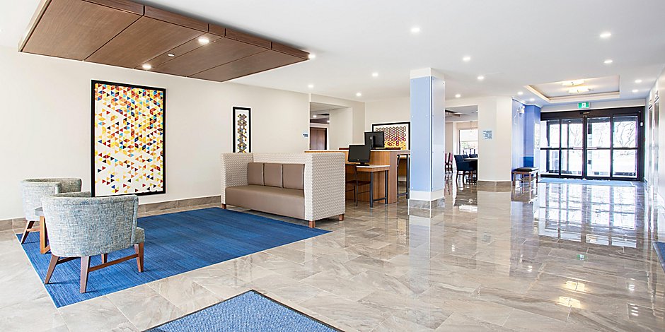 Hotels In Mississauga Holiday Inn Express Suites