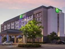 Holiday Inn Express & Suites Mississauga-Toronto Southwest in Toronto, Ontario