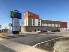Holiday Inn Express & Suites Toronto Airport West in Toronto, Ontario