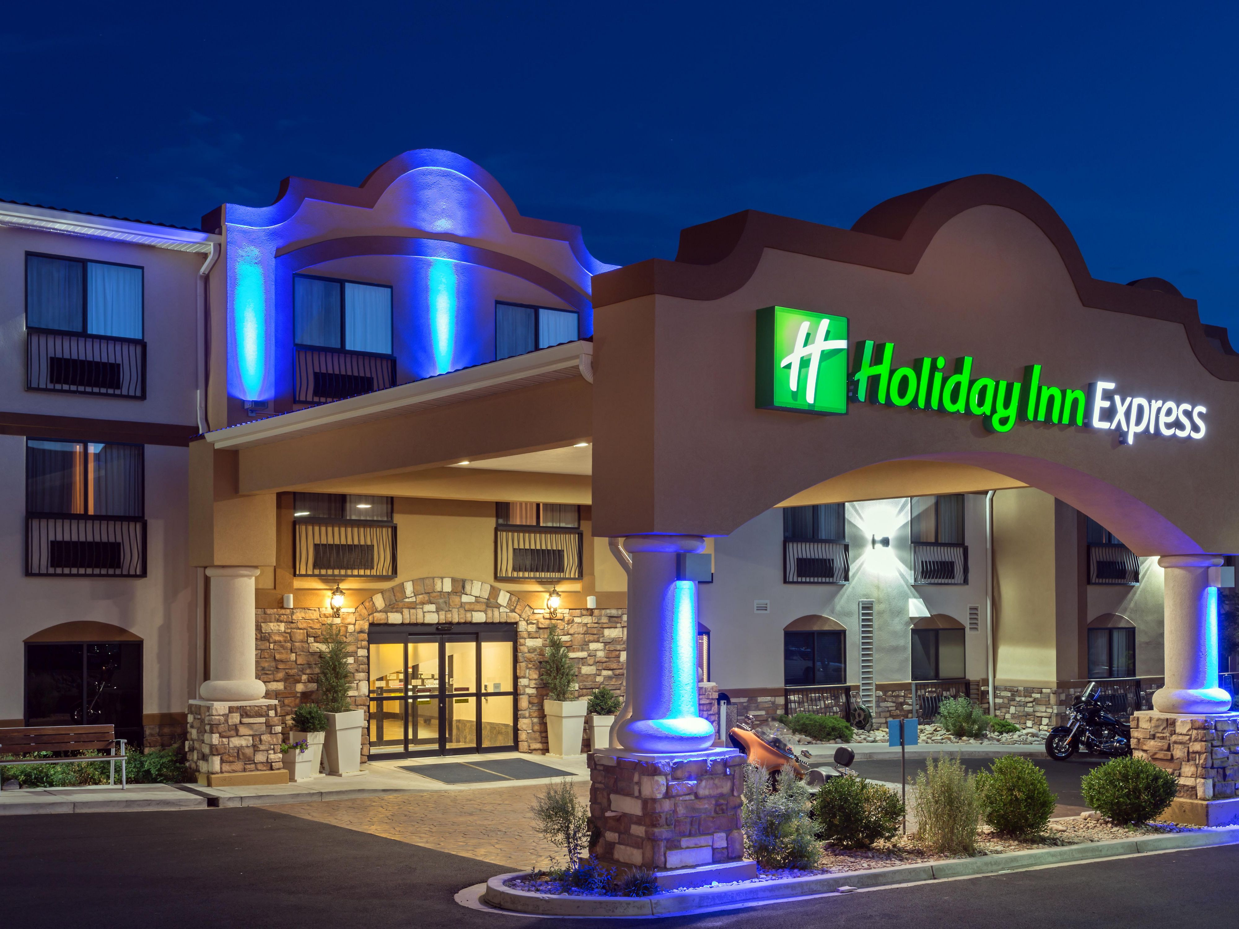 holiday-inn-express-and-suites-moab-3630794564-4x3