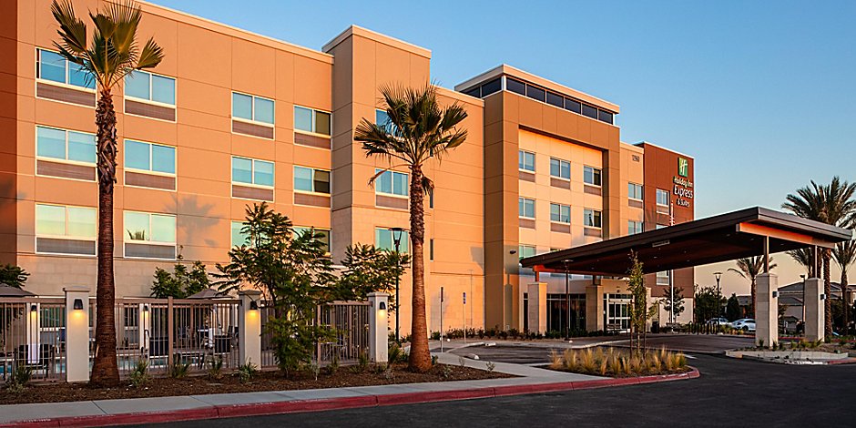 Holiday Inn Express Suites Moreno Valley Riverside Hotel In