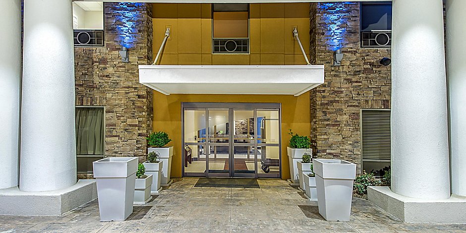 Holiday Inn Express Suites Morristown Hotel By Ihg