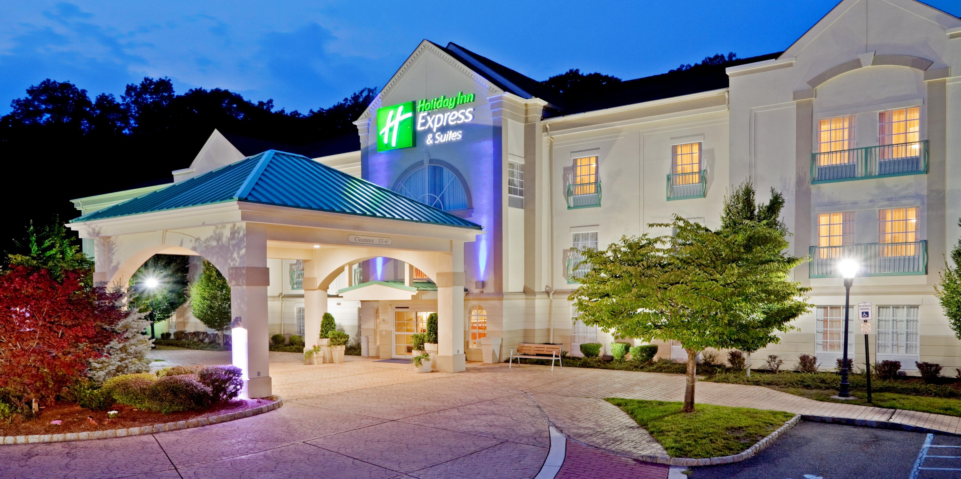 Holiday Inn Express & Suites Mount ArlingtonRockaway Area Map