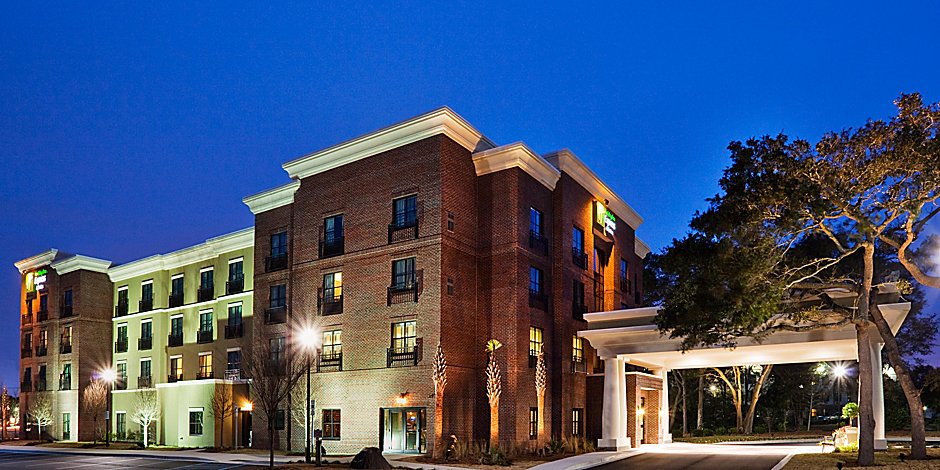 Holiday Inn Express Suites Charleston Mount Pleasant Hotel In