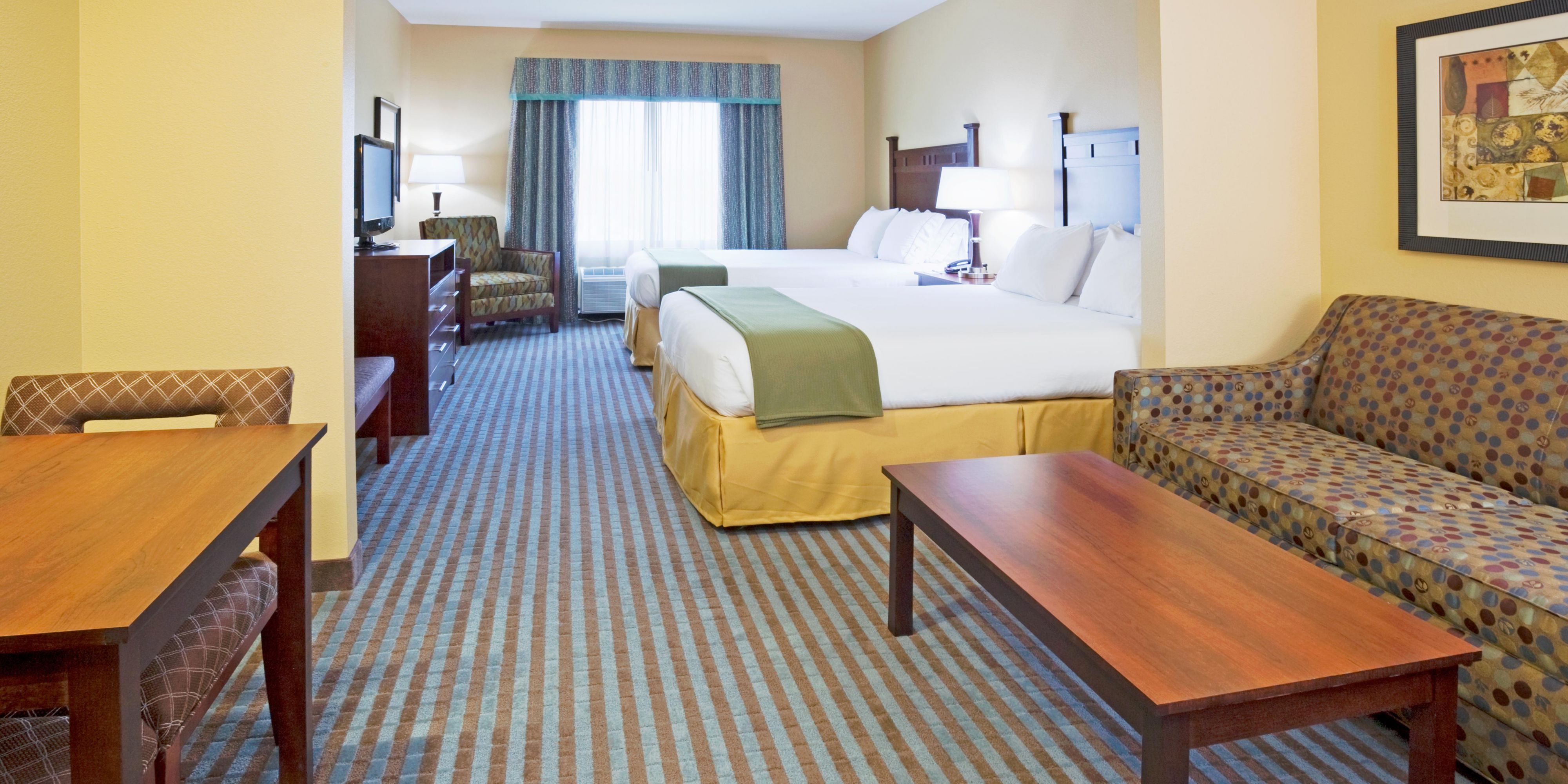 Holiday Inn Express Suites Mountain Iron Virginia Hotel - 