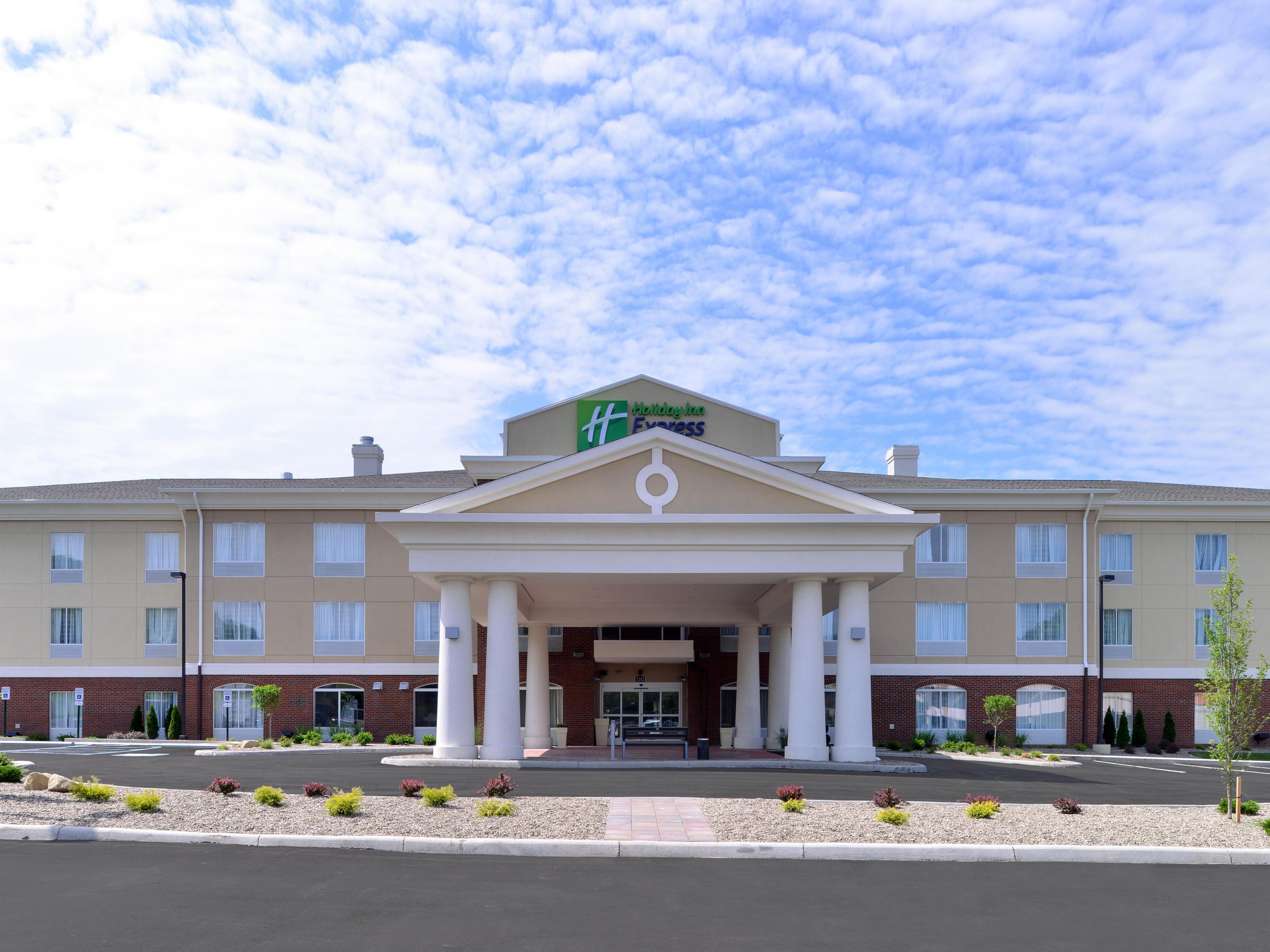New Martinsville, WV Hotels Holiday Inn Express & Suites New Martinsville