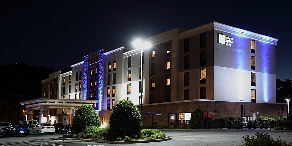 Newport News Hotel Near Busch Gardens Holiday Inn Express