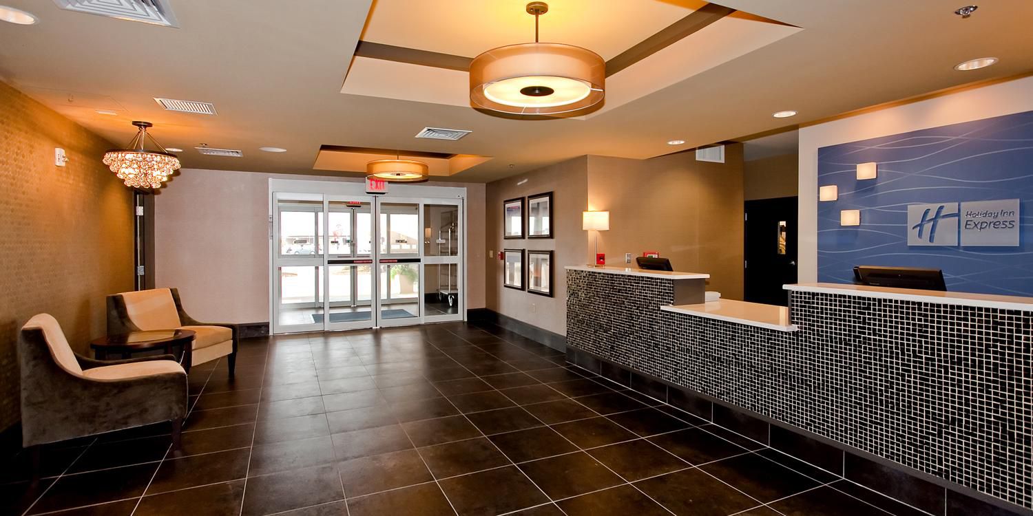 Holiday Inn Express Suites Newton Hotel By Ihg