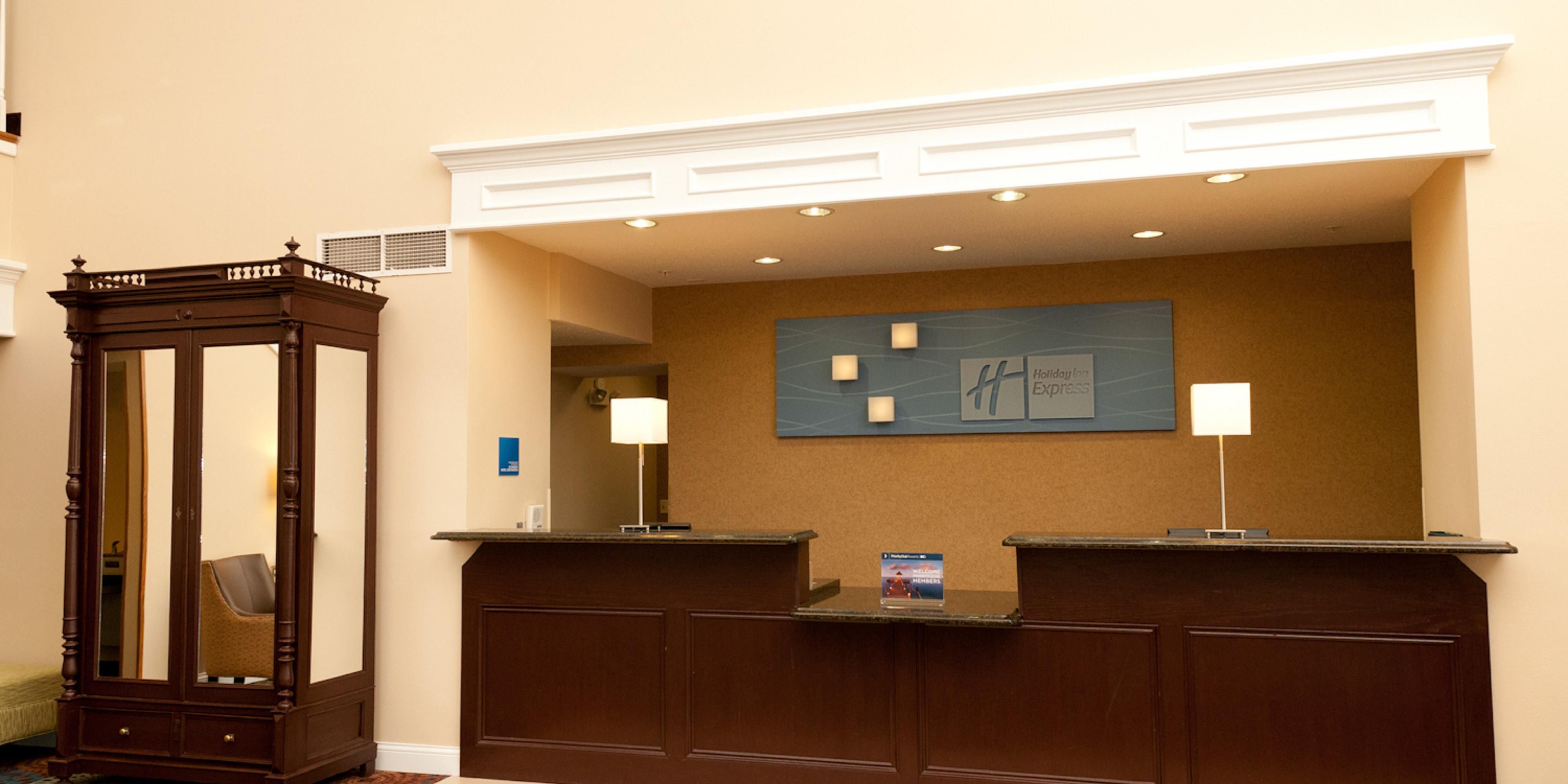 Things To Do In Normal Near Holiday Inn Express Suites