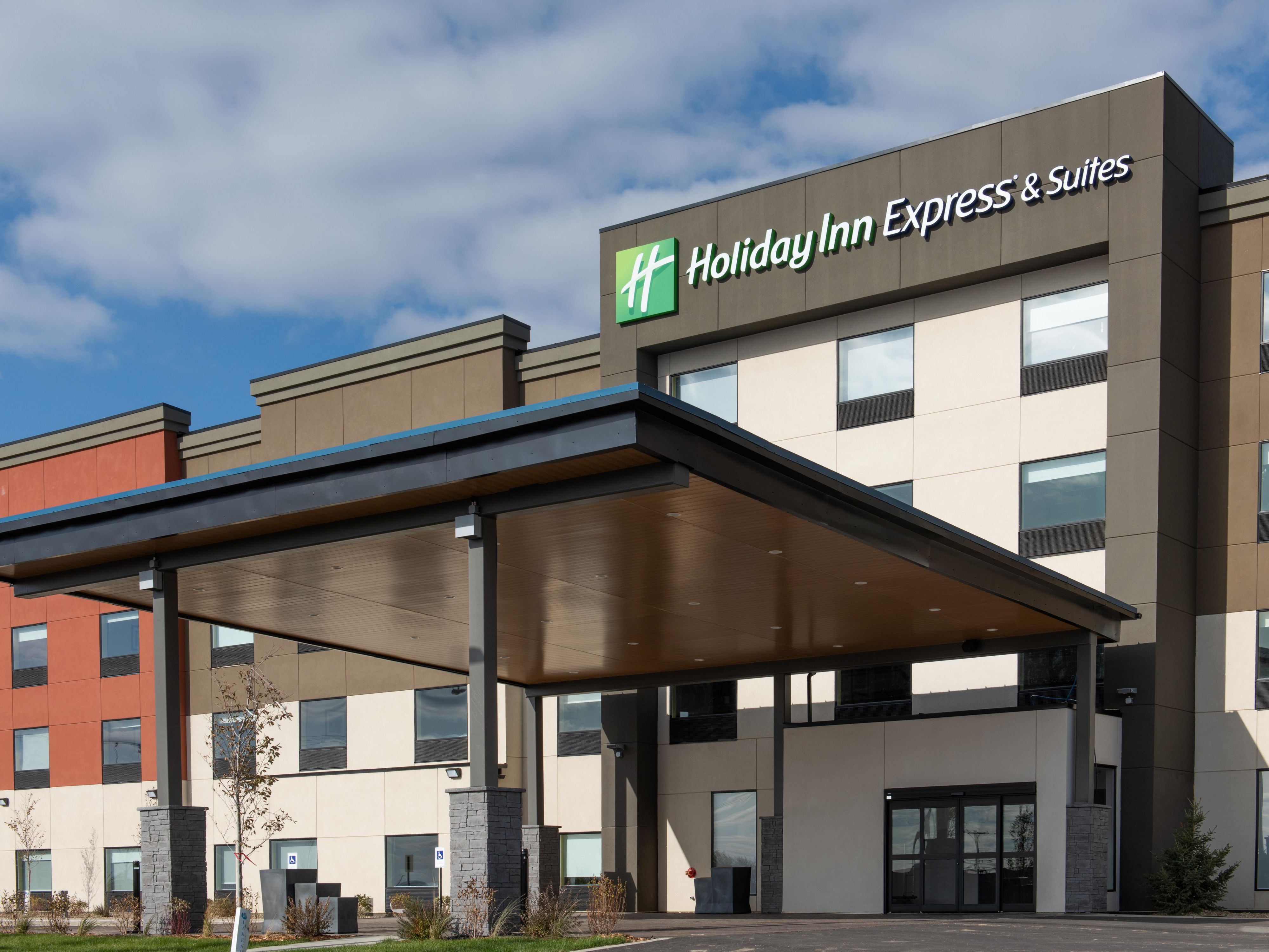 Holiday Inn Express & Suites North Battleford Hotel by IHG