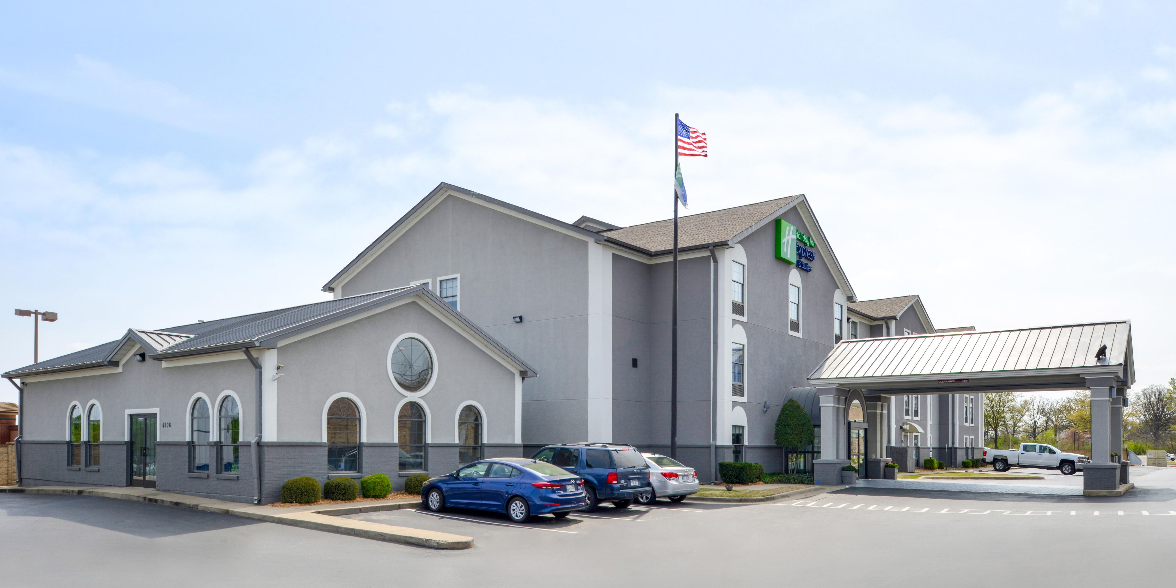 Affordable Hotel In North Little Rock Holiday Inn Express