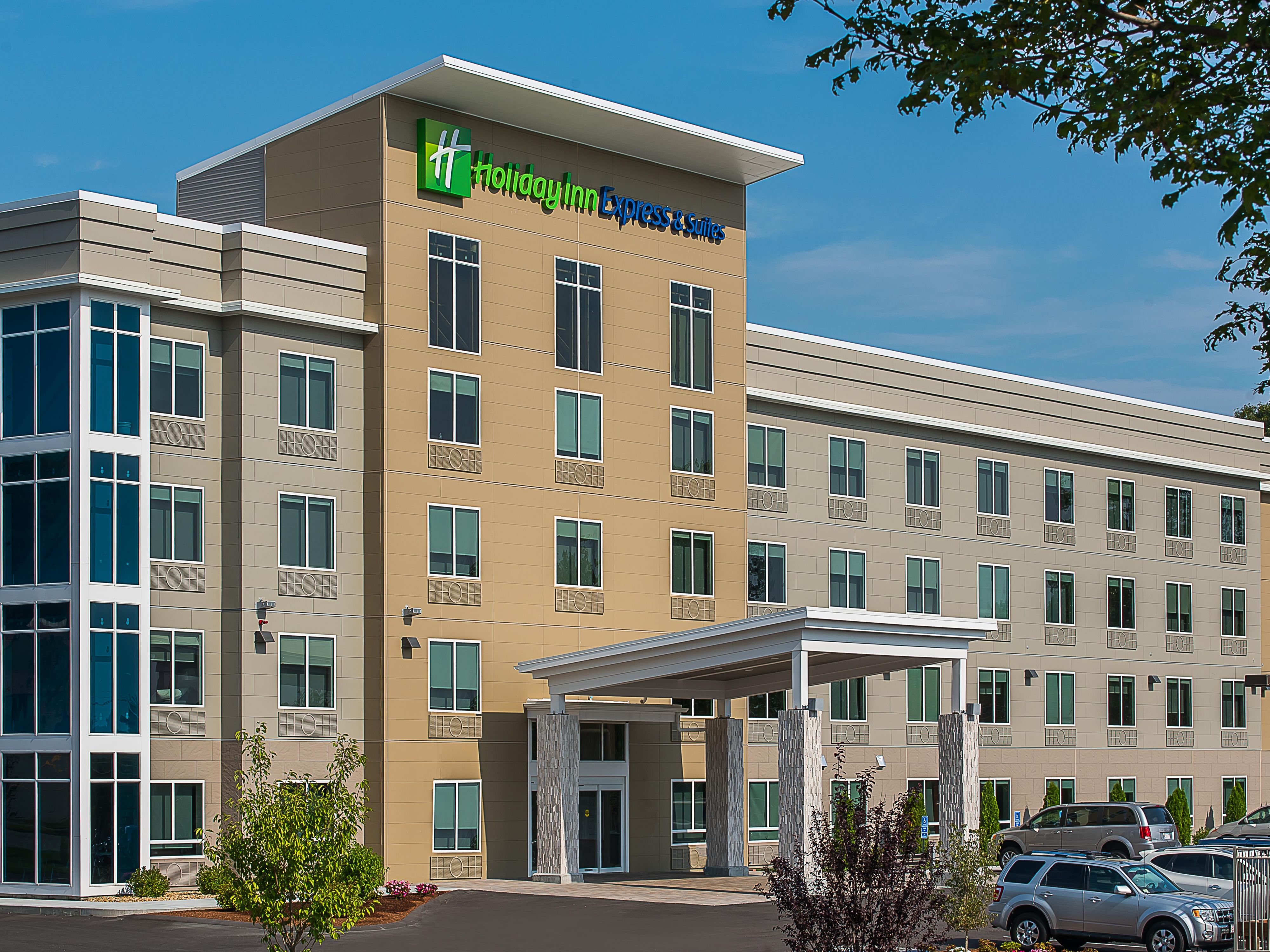 Holiday Inn Express And Suites Norwood 4095442204 4x3