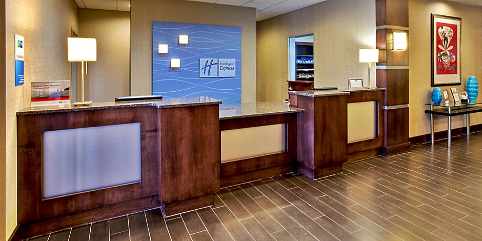 Holiday Inn Express Suites Knoxville West Oak Ridge