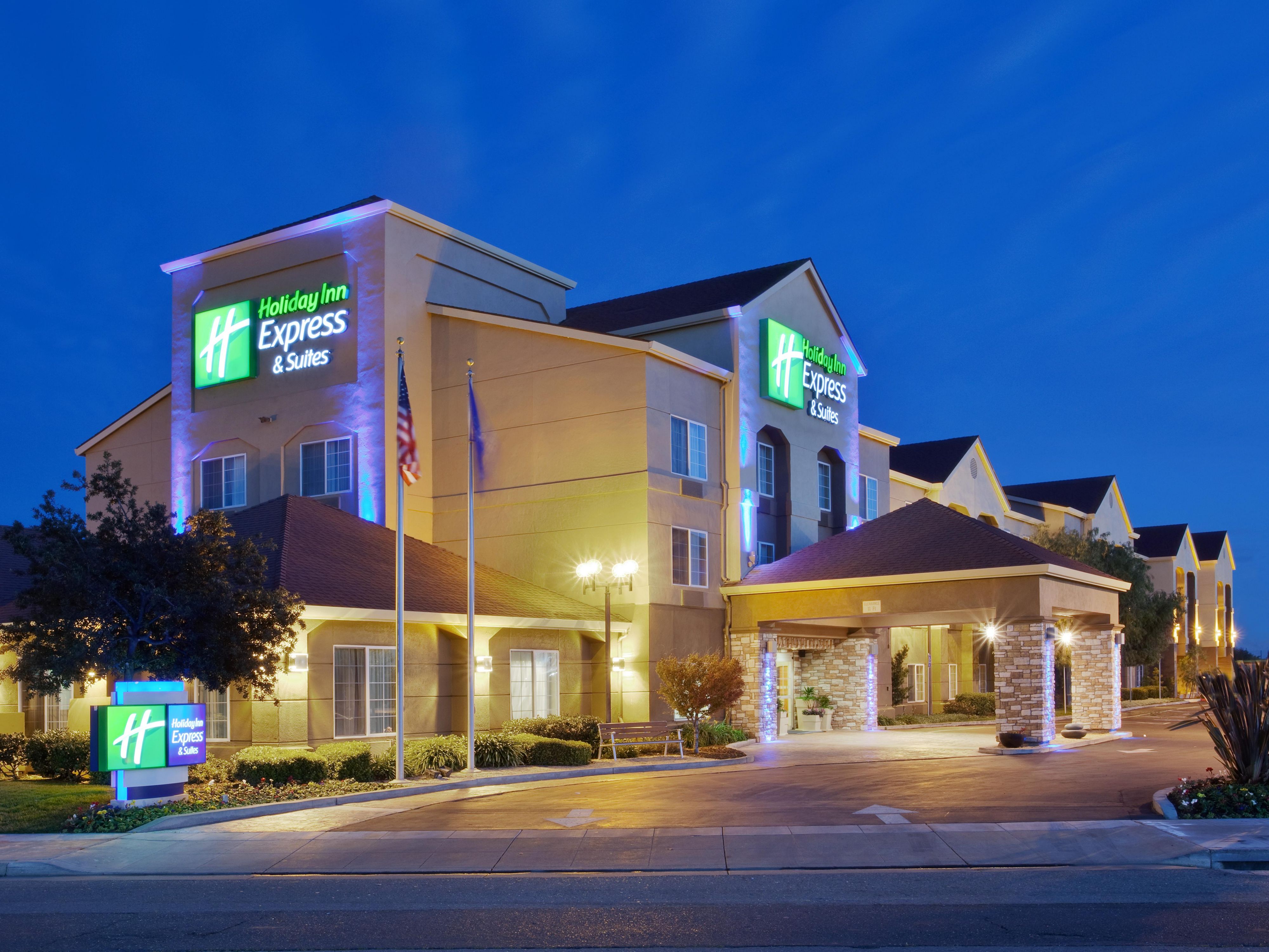 Holiday Inn Express & Suites OaklandAirport Hotel IHG