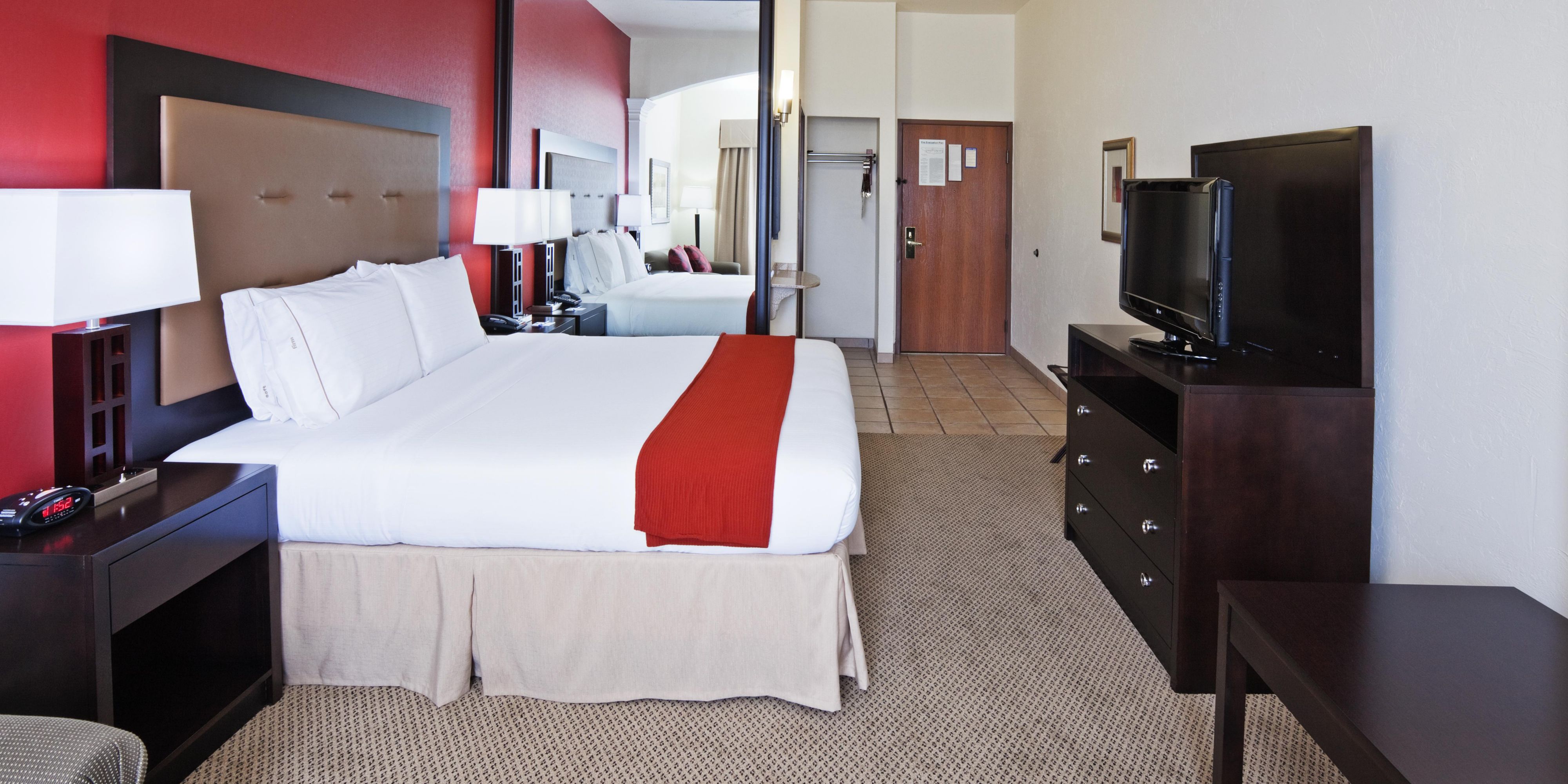 Hotels Near Zoo Amphitheatre Holiday Inn Express Suites