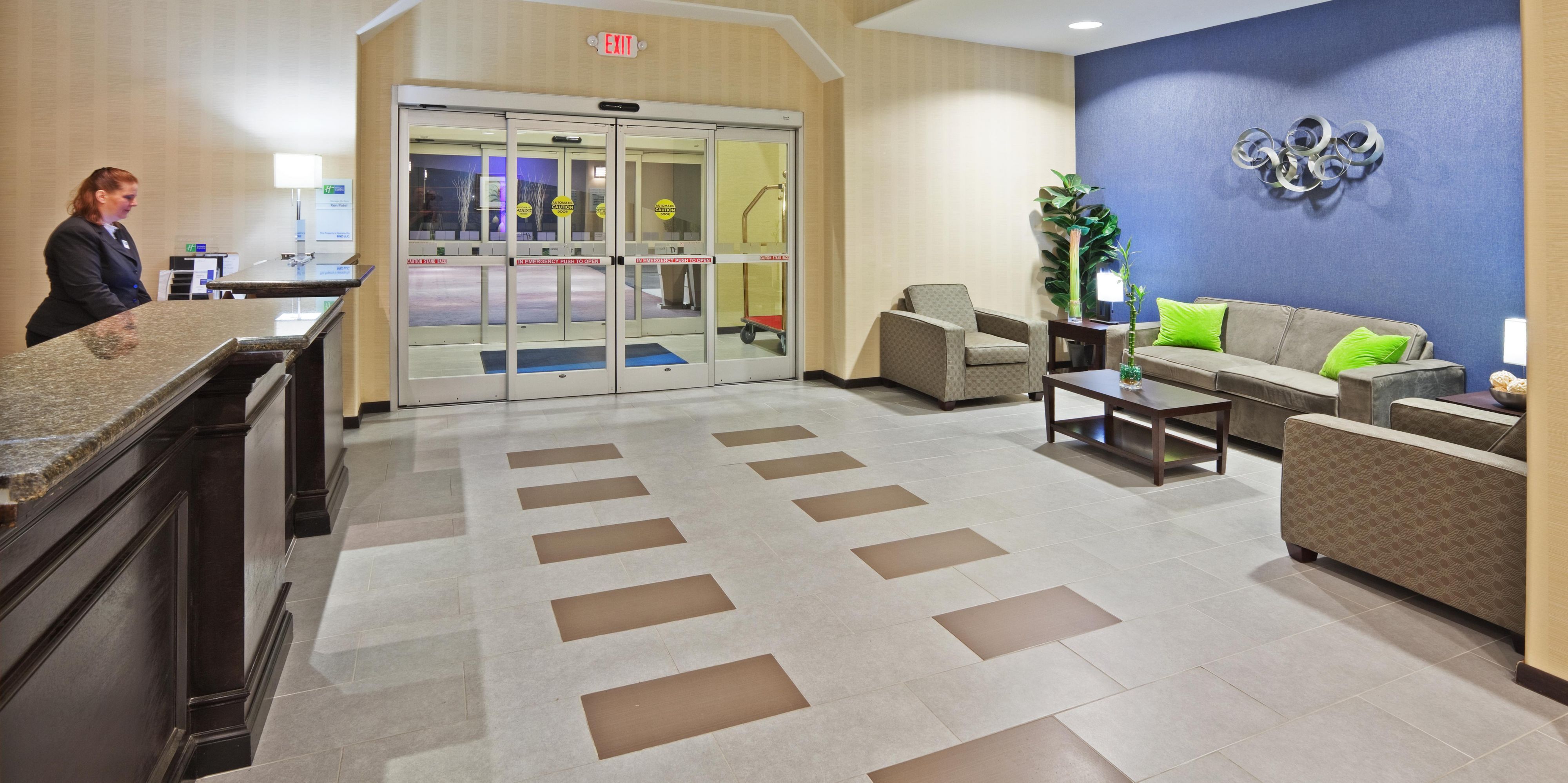 Holiday Inn Express Suites Okmulgee Hotel By Ihg - 