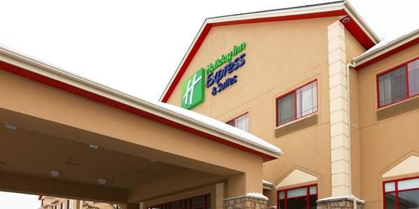 Holiday Inn Express Suites Olathe North Hotel By Ihg