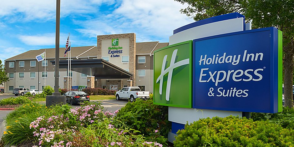 Hotels In Omaha Ne Holiday Inn Express Suites Omaha 120th
