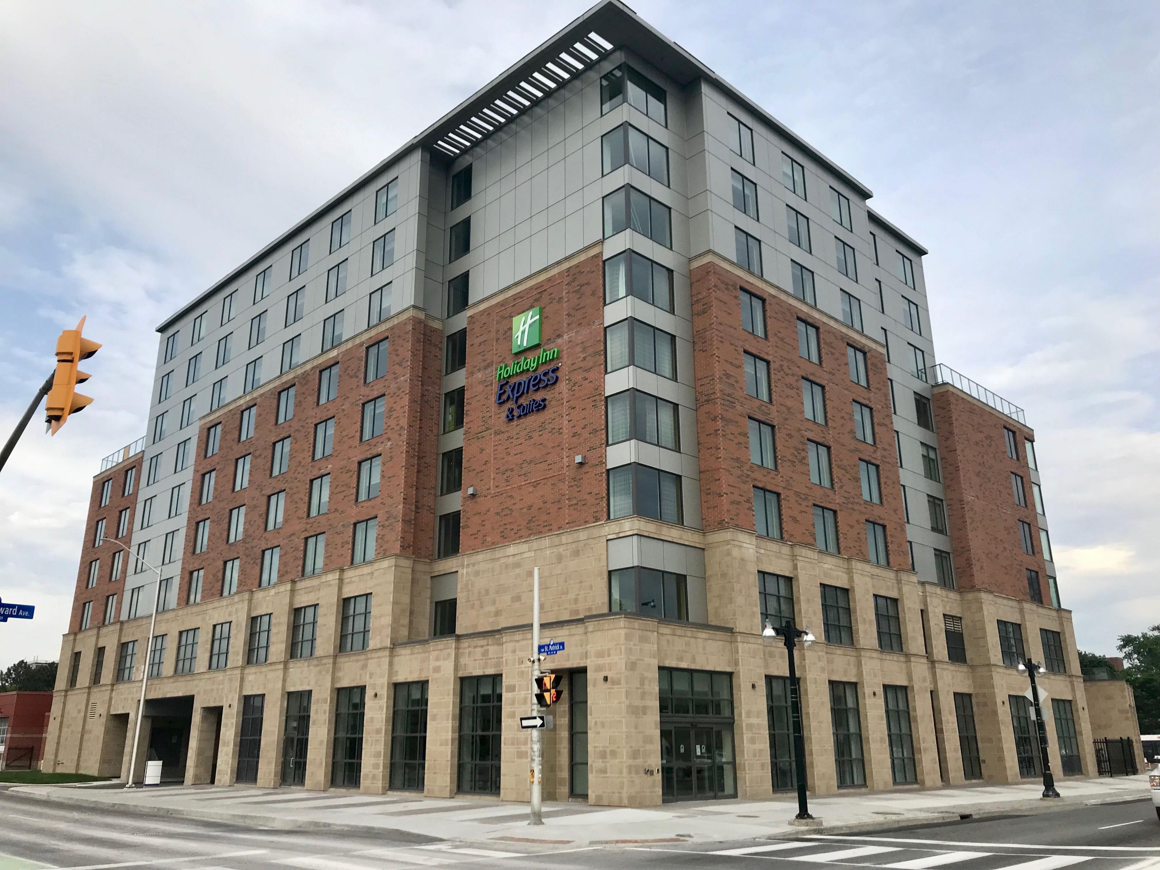 Ottawa Suites Hotels Downtown Holiday Inn Express Suites