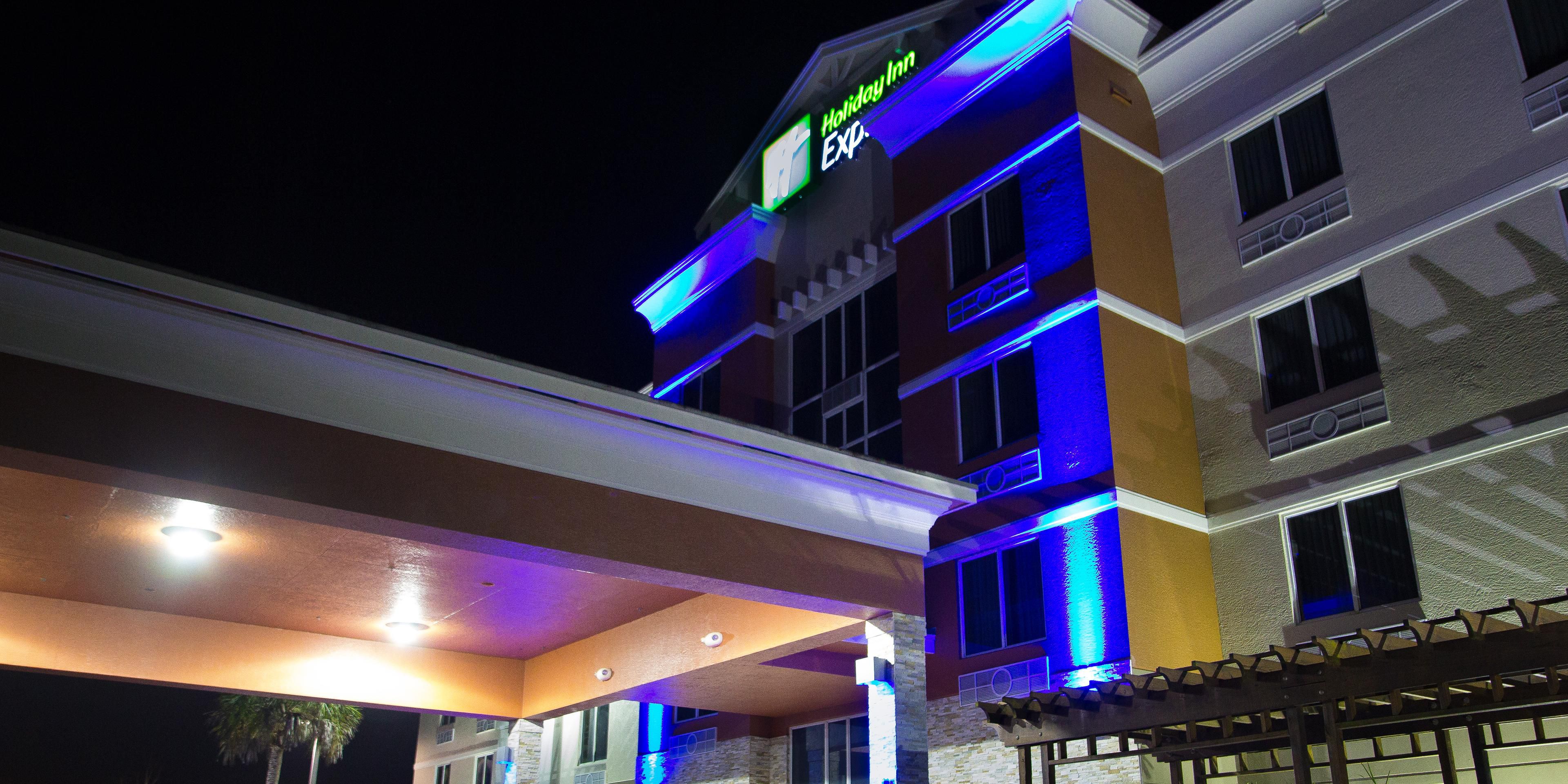 Holiday Inn Express Suites Palm Bay Hotel In Palm Bay By Ihg