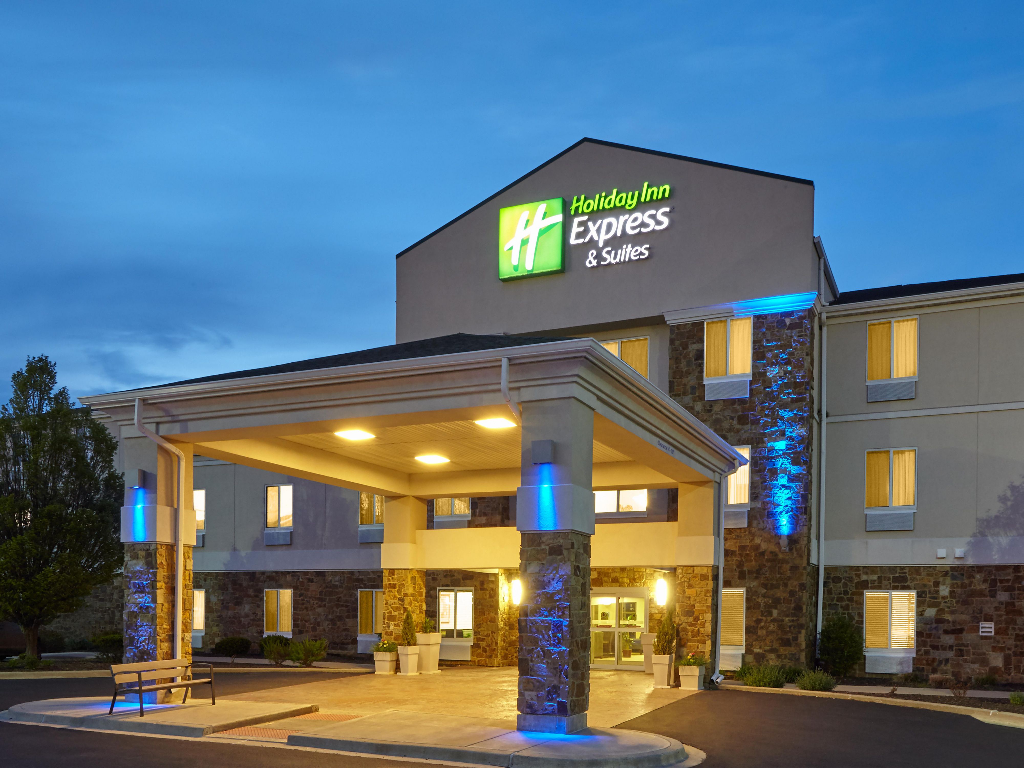 Affordable Hotels in Pekin, IL | Holiday Inn Express ...