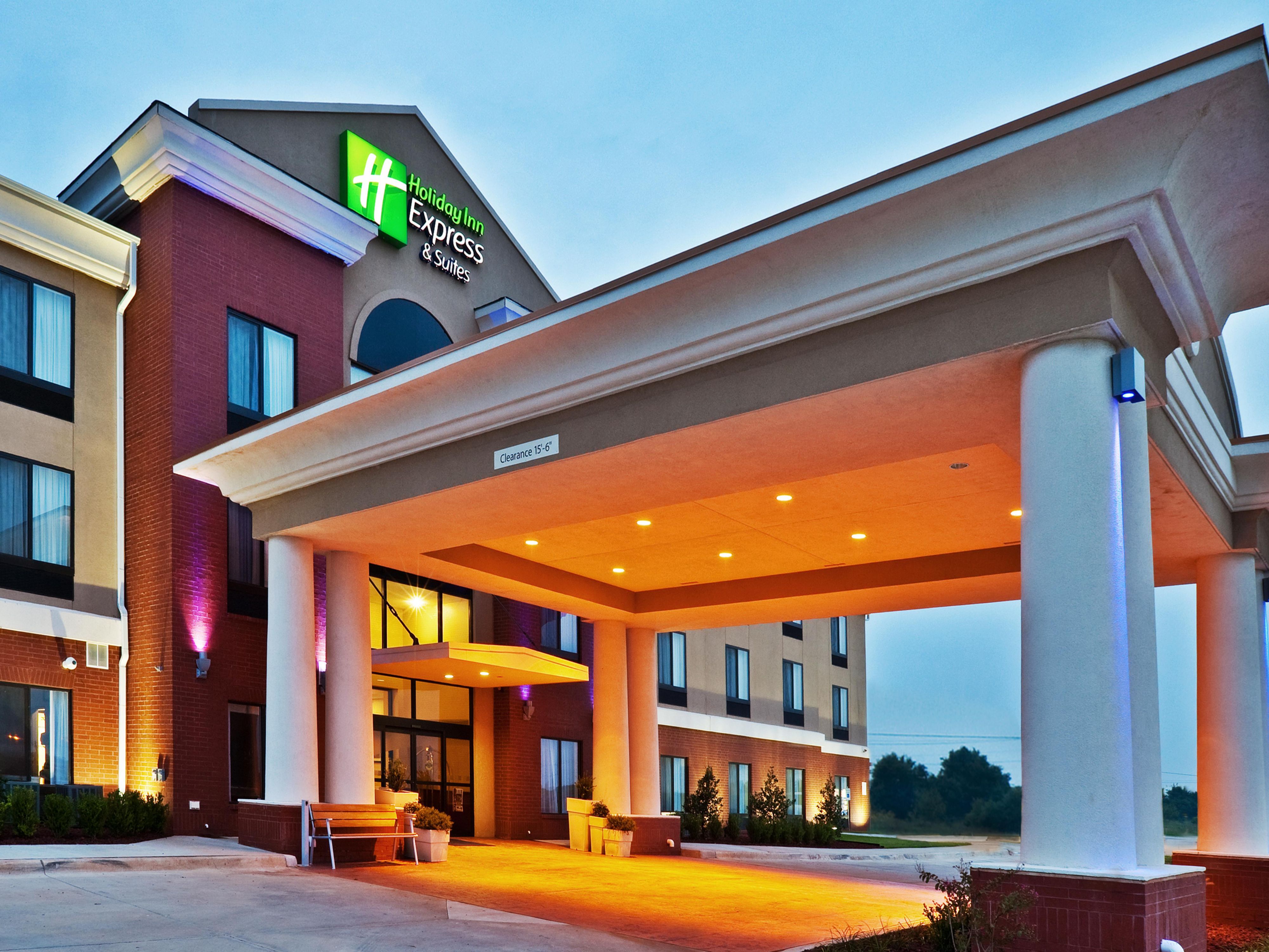 Holiday Inn Express & Suites Perry - Hotel Reviews & Photos