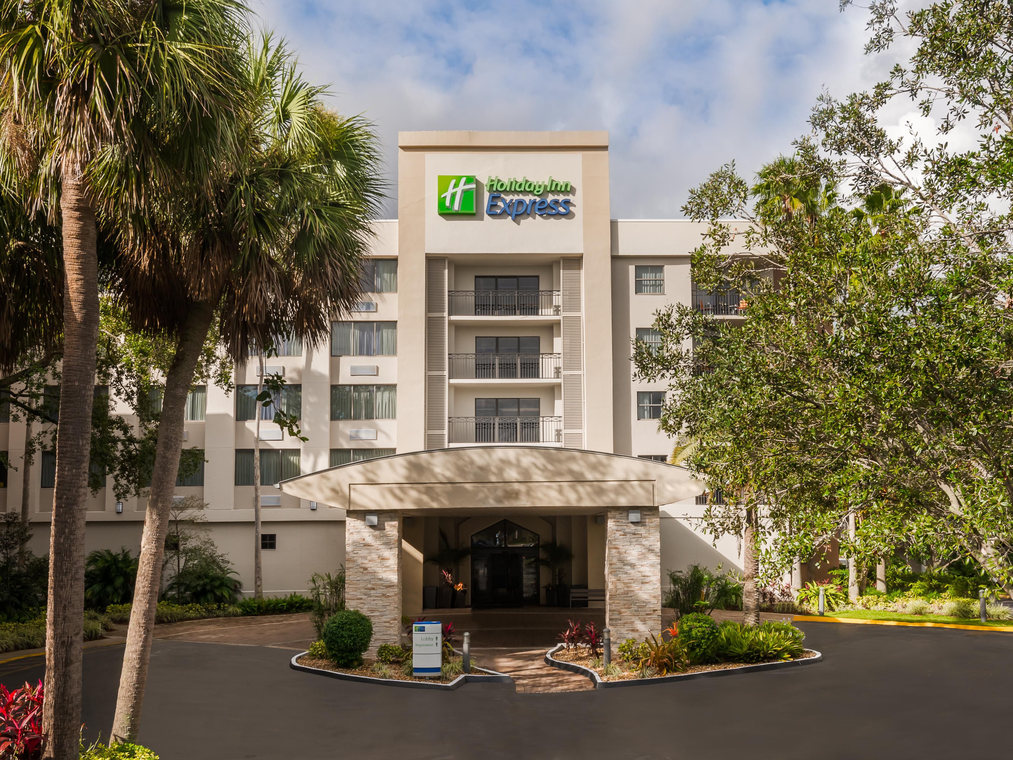 Hotels in Plantation, FL | Holiday Inn Express & Suites Ft. Lauderdale