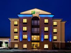 Holiday Inn Express & Suites Cleveland-Richfield