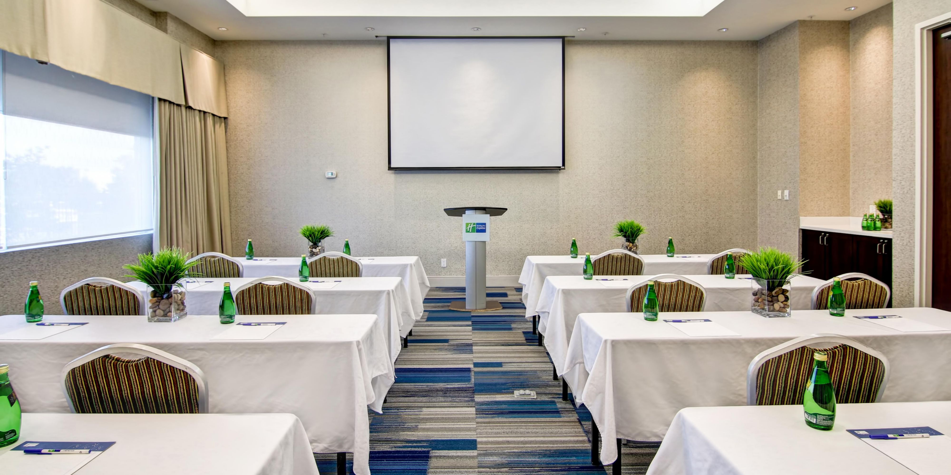 Pet Friendly Hotels Near Toronto Zoo Holiday Inn Express