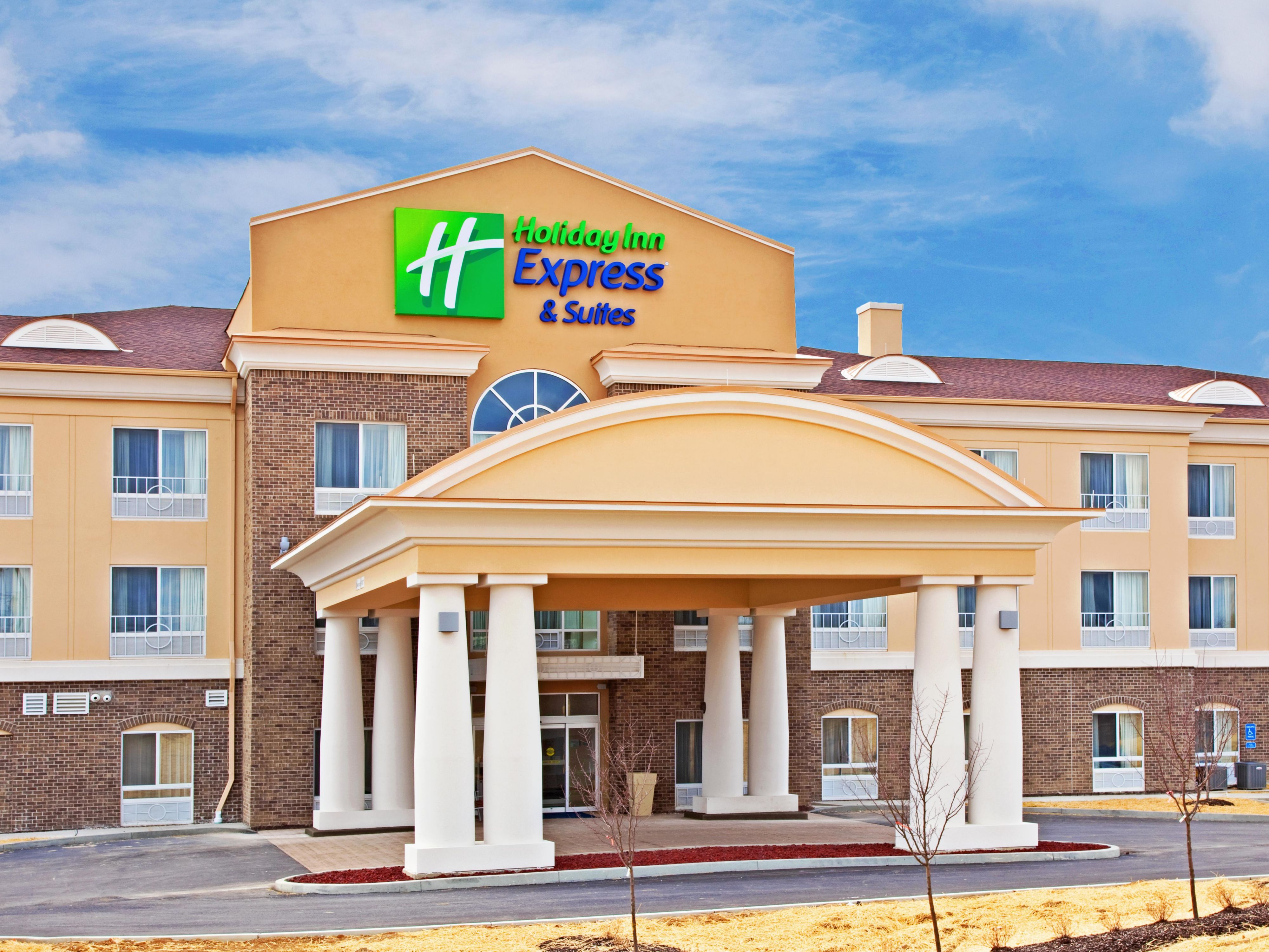 Holiday Inn Express And Suites Richwood 2532197662 4x3
