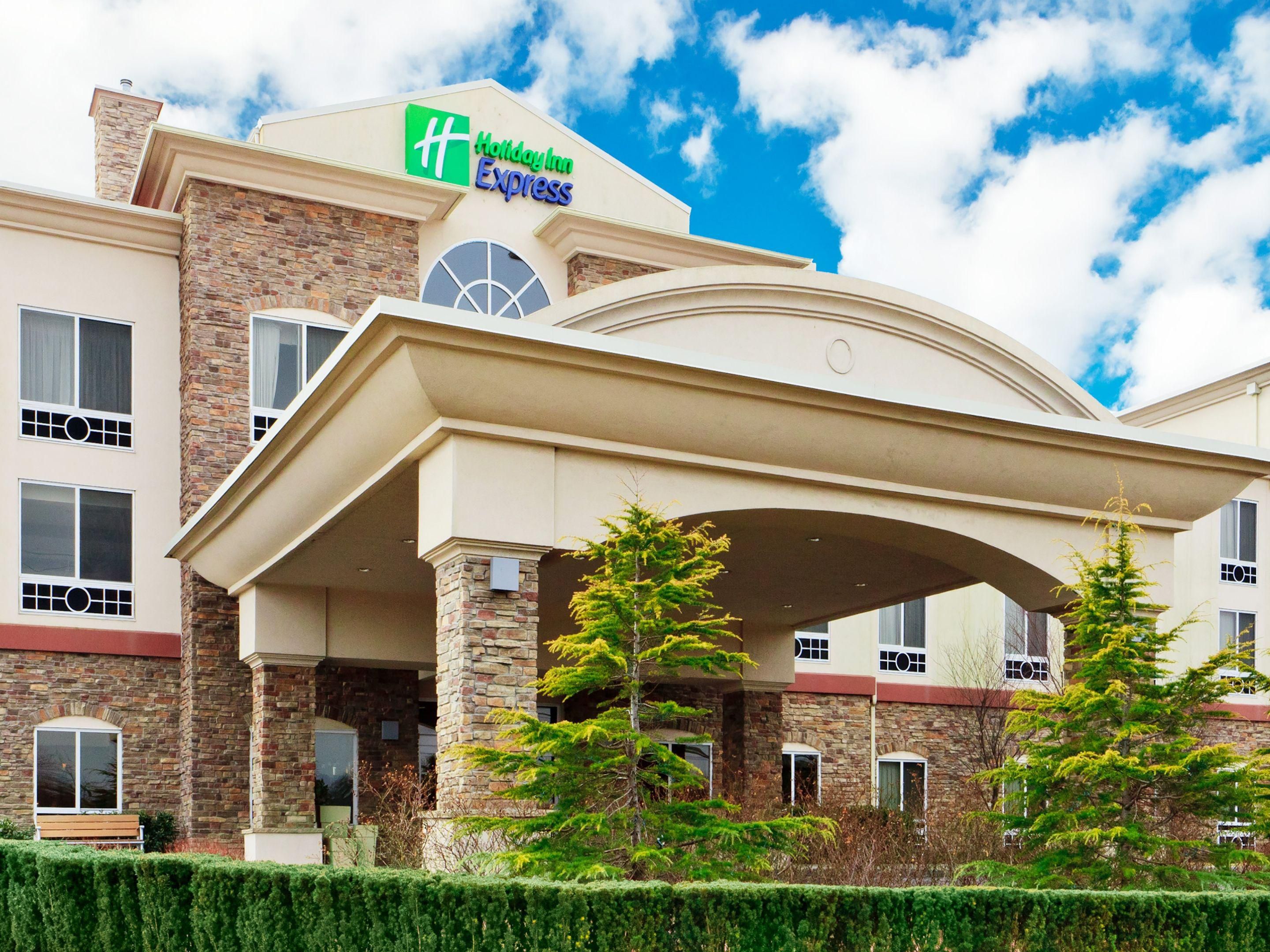 Affordable Hotels In Riverhead Ny Holiday Inn Express Suites