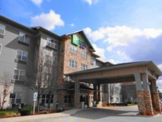 Holiday Inn Express & Suites Chicago West-Roselle in Chicago, Illinois