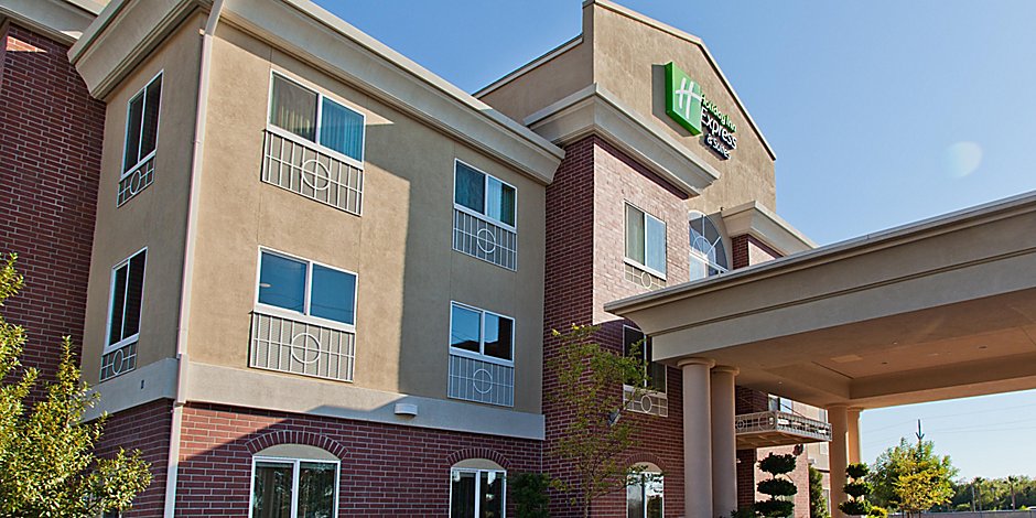 Pet Friendly Hotel Near Cal Expo Holiday Inn Express Suites