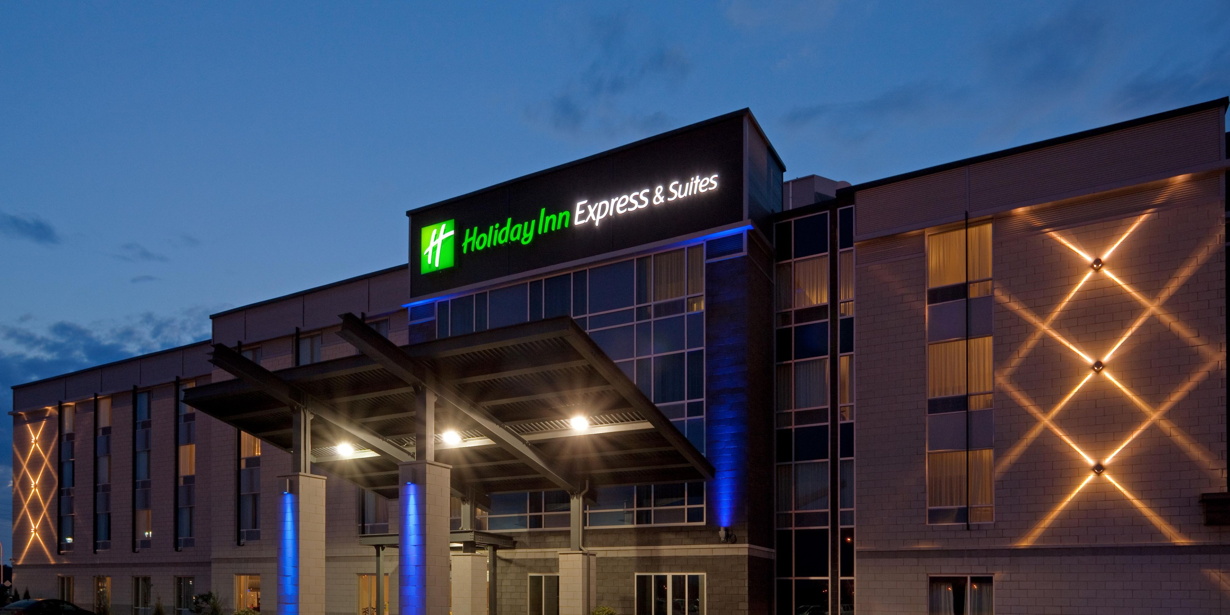 Holiday Inn Express Suites Saint Hyacinthe Hotel In - 