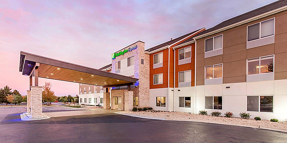 Holiday Inn Express Suites Chicago West St Charles Hotel By Ihg