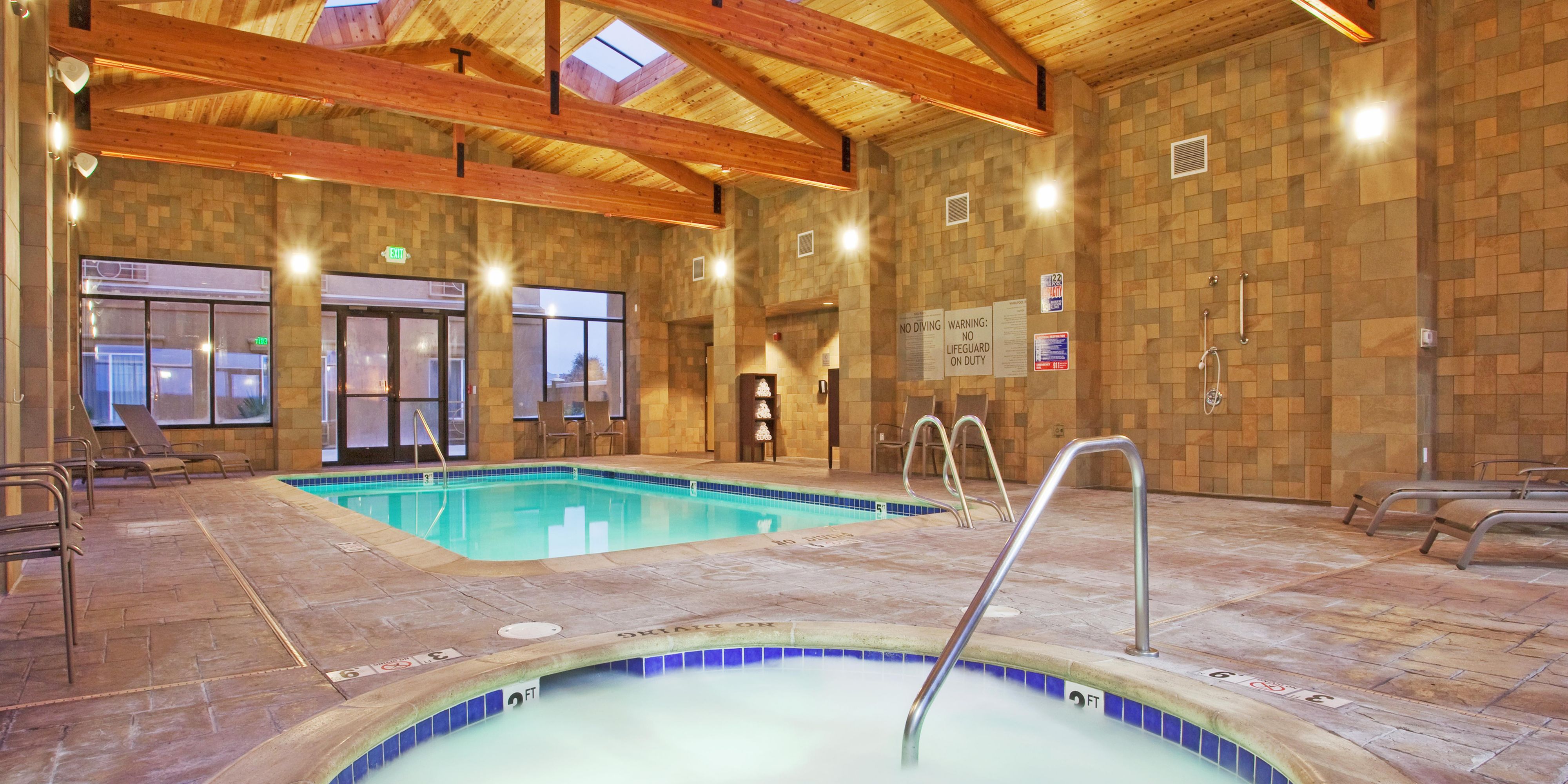 Hotels In Salinas Ca With Indoor Pool Holiday Inn Express