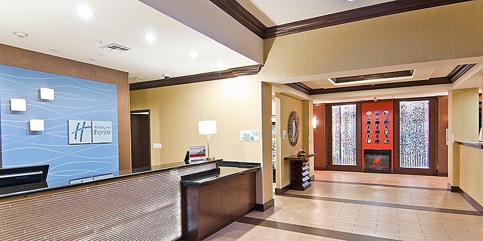 Hotels Near At T Center Holiday Inn Express Suites San Antonio