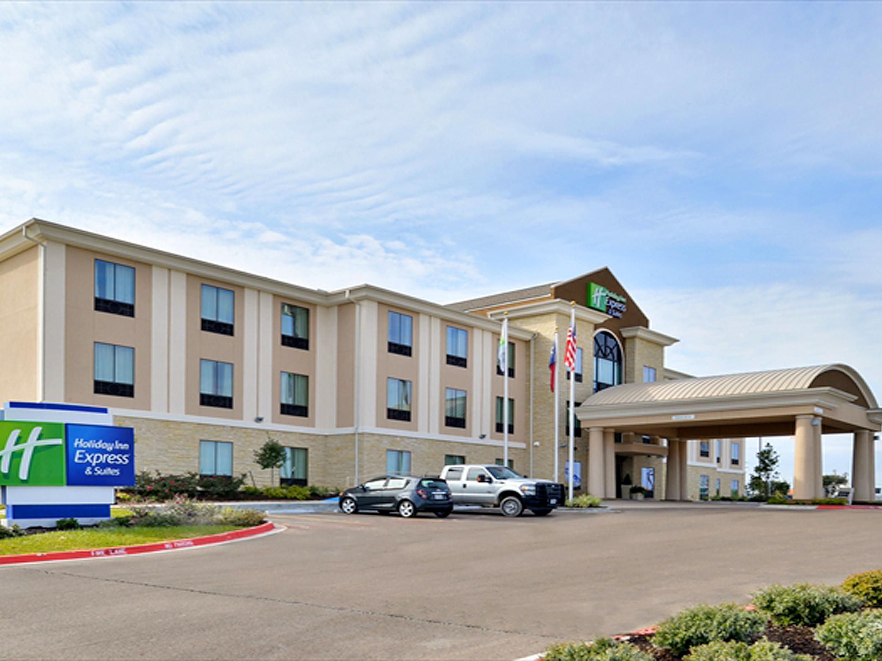 Holiday Inn Express & Suites Schulenburg - Hotel Groups & Meeting Rooms