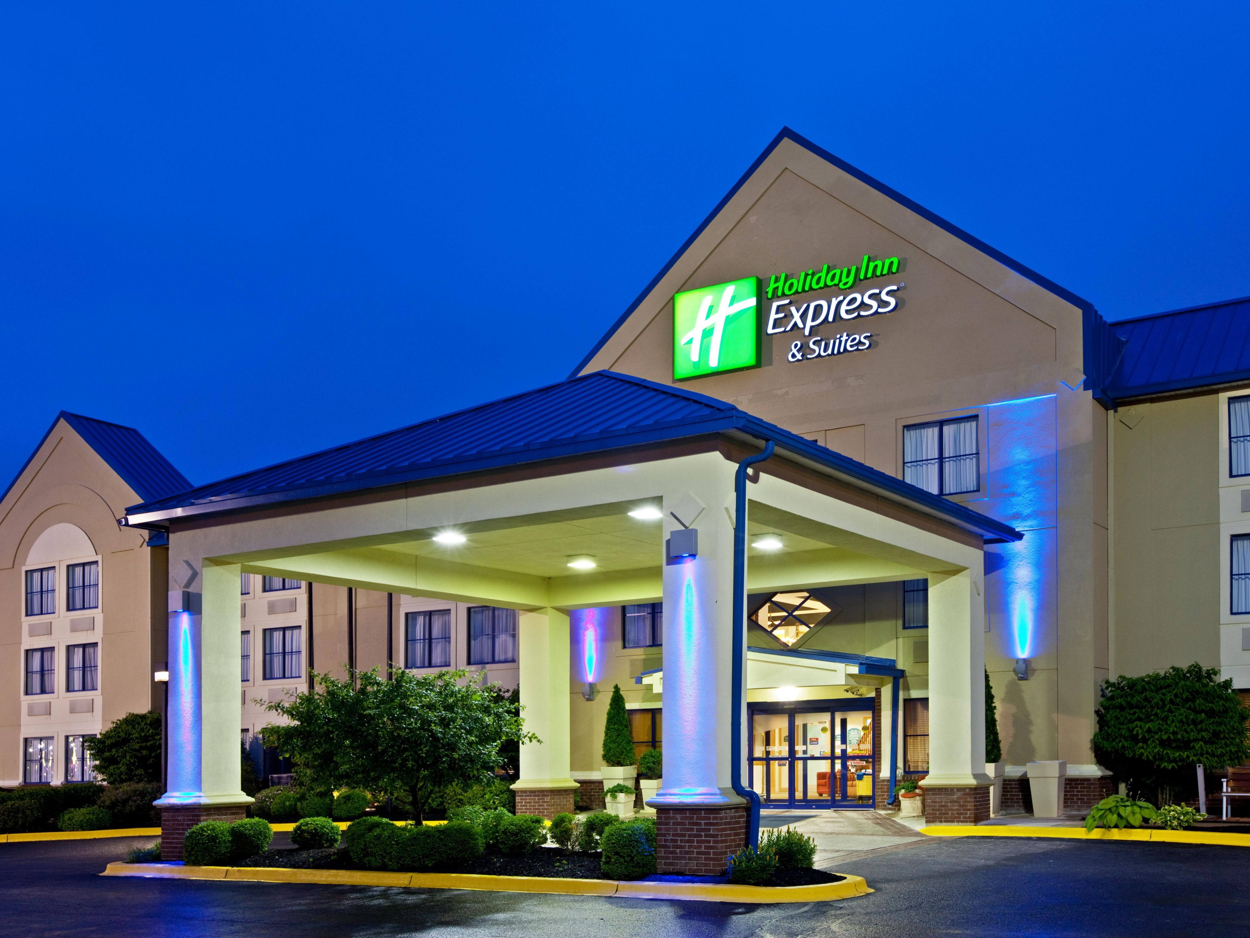 Holiday Inn Express & Suites Scottsburg Hotel by IHG