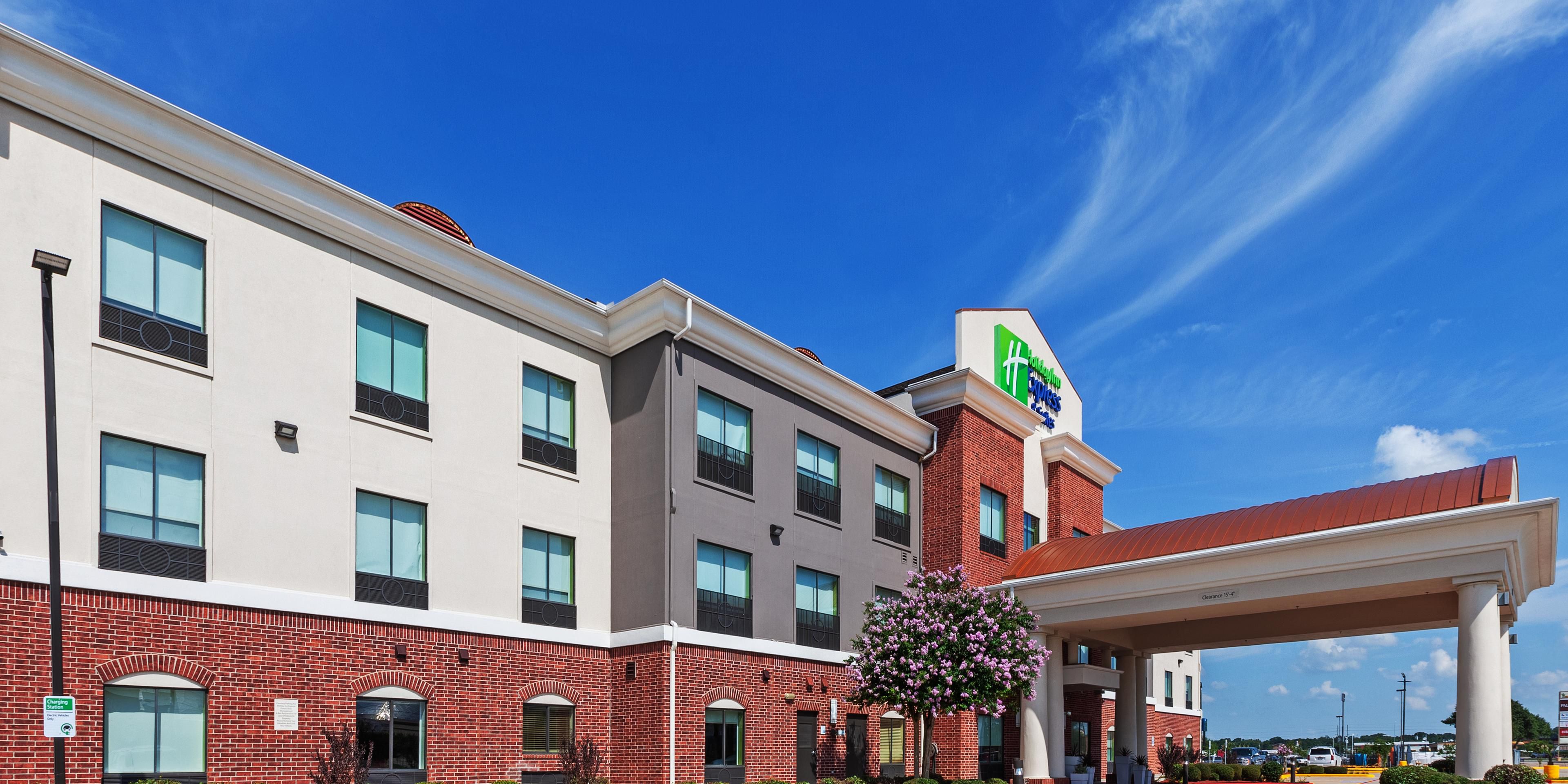 Holiday Inn Express & Suites Sealy Map & Driving Directions Parking