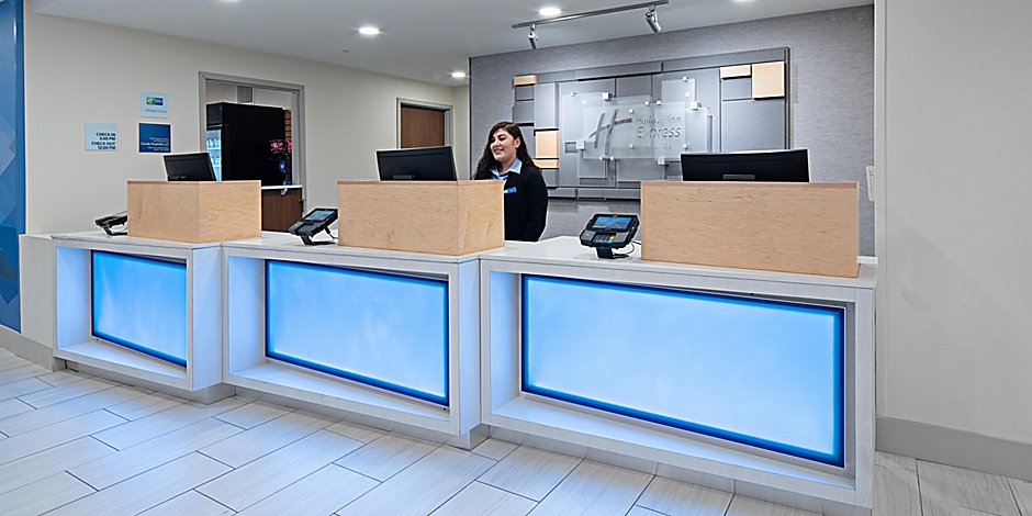 Seattle Airport Hotel Holiday Inn Express Suites Seattle Sea