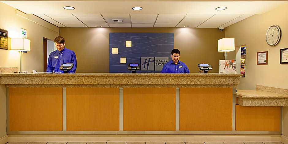 Downtown Seattle Hotel Near Space Needle Holiday Inn Express